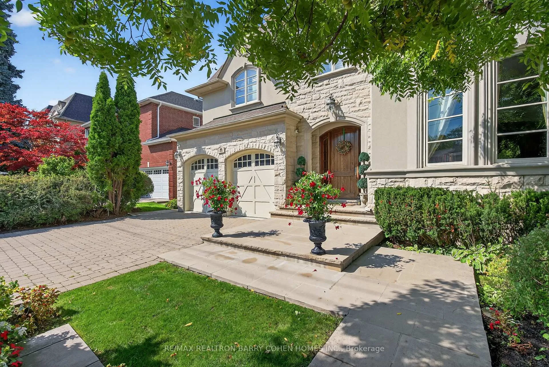 Photo 2 of 80 Owen Boulevard, North York, St. Andrew-Windfields — HOMEH