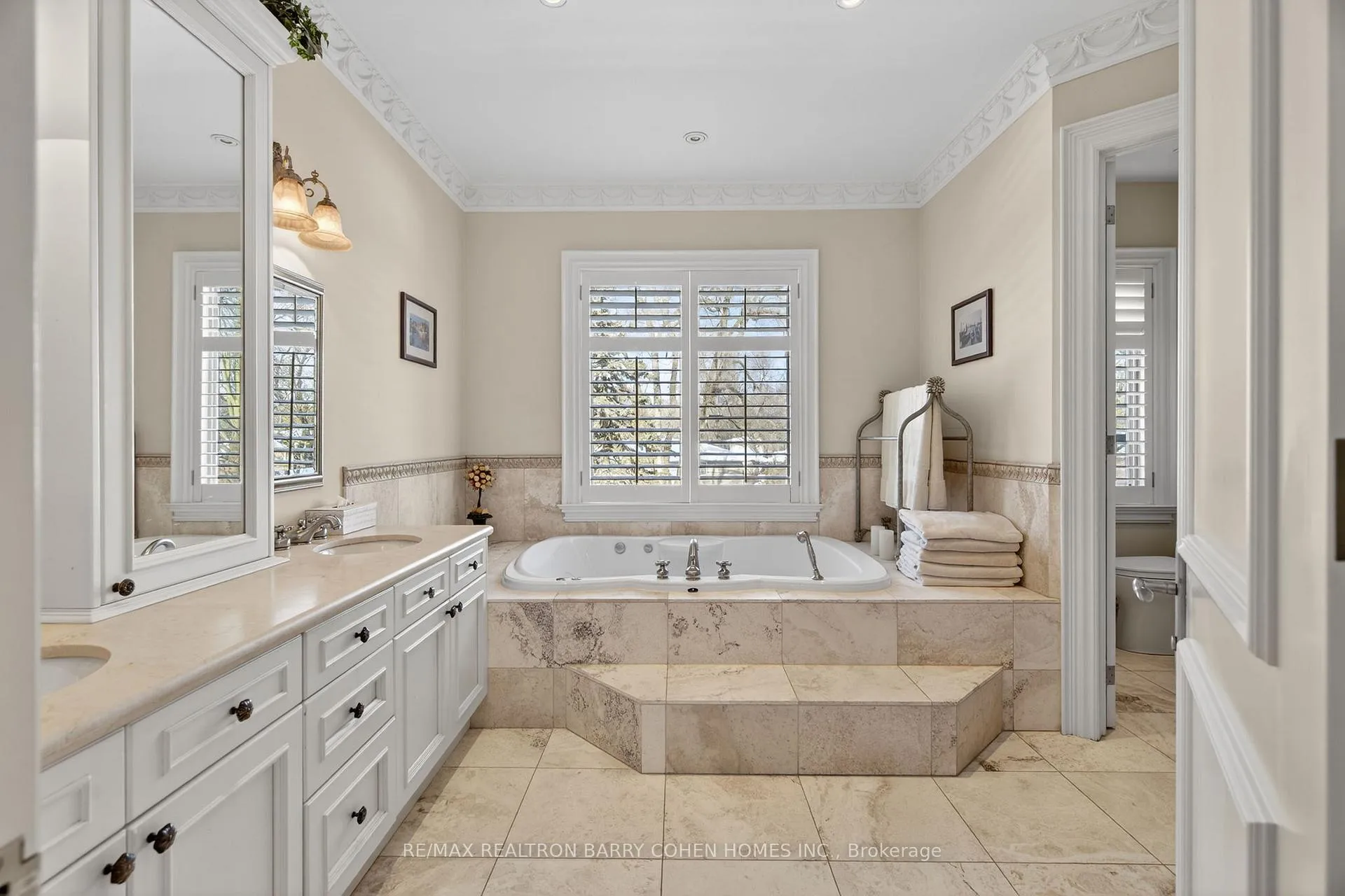 Photo 24 of 80 Owen Boulevard, North York, St. Andrew-Windfields — HOMEH
