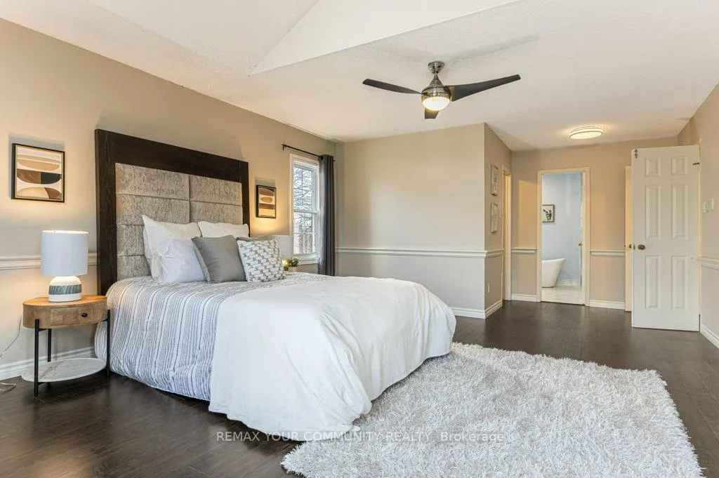 Photo 15 of 21 Millbrook Gate, Markham, Buttonville — HOMEH