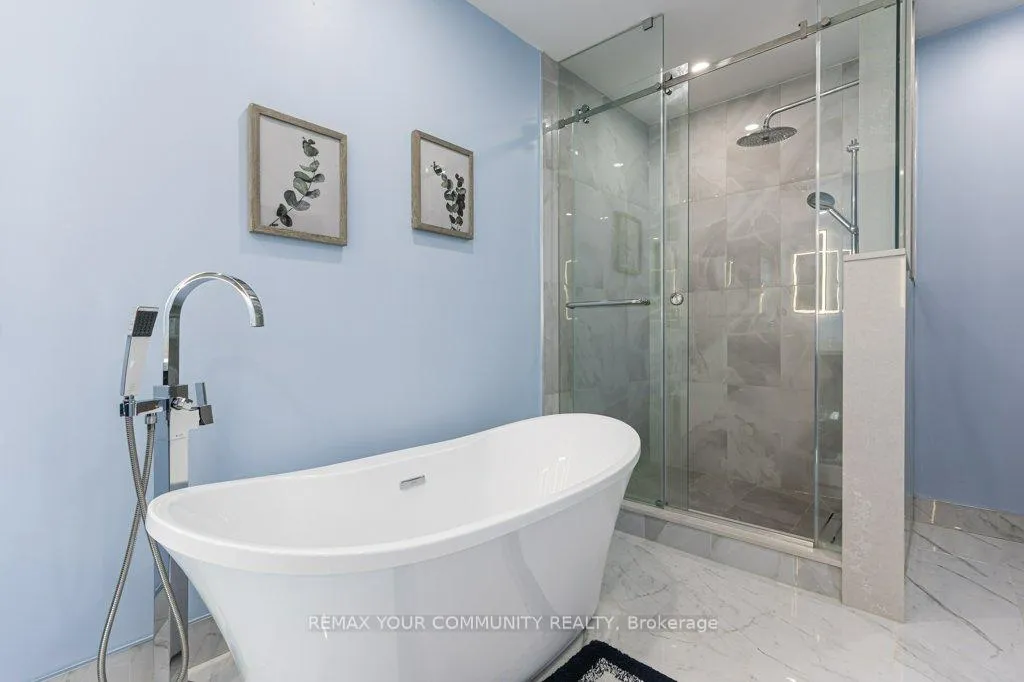 Photo 17 of 21 Millbrook Gate, Markham, Buttonville — HOMEH