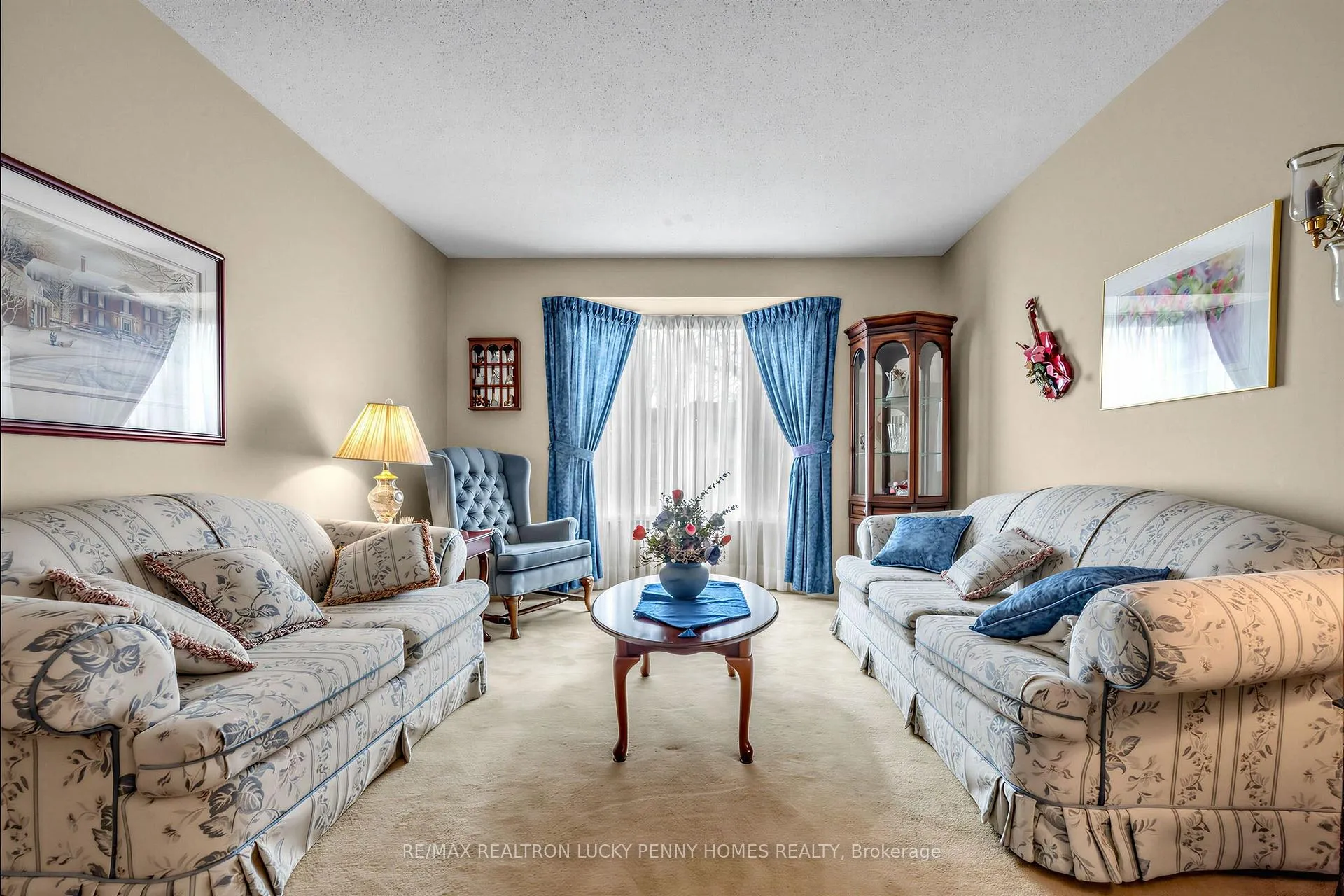 Photo 9 of 10 Hastings Drive, Markham, Unionville — HOMEH