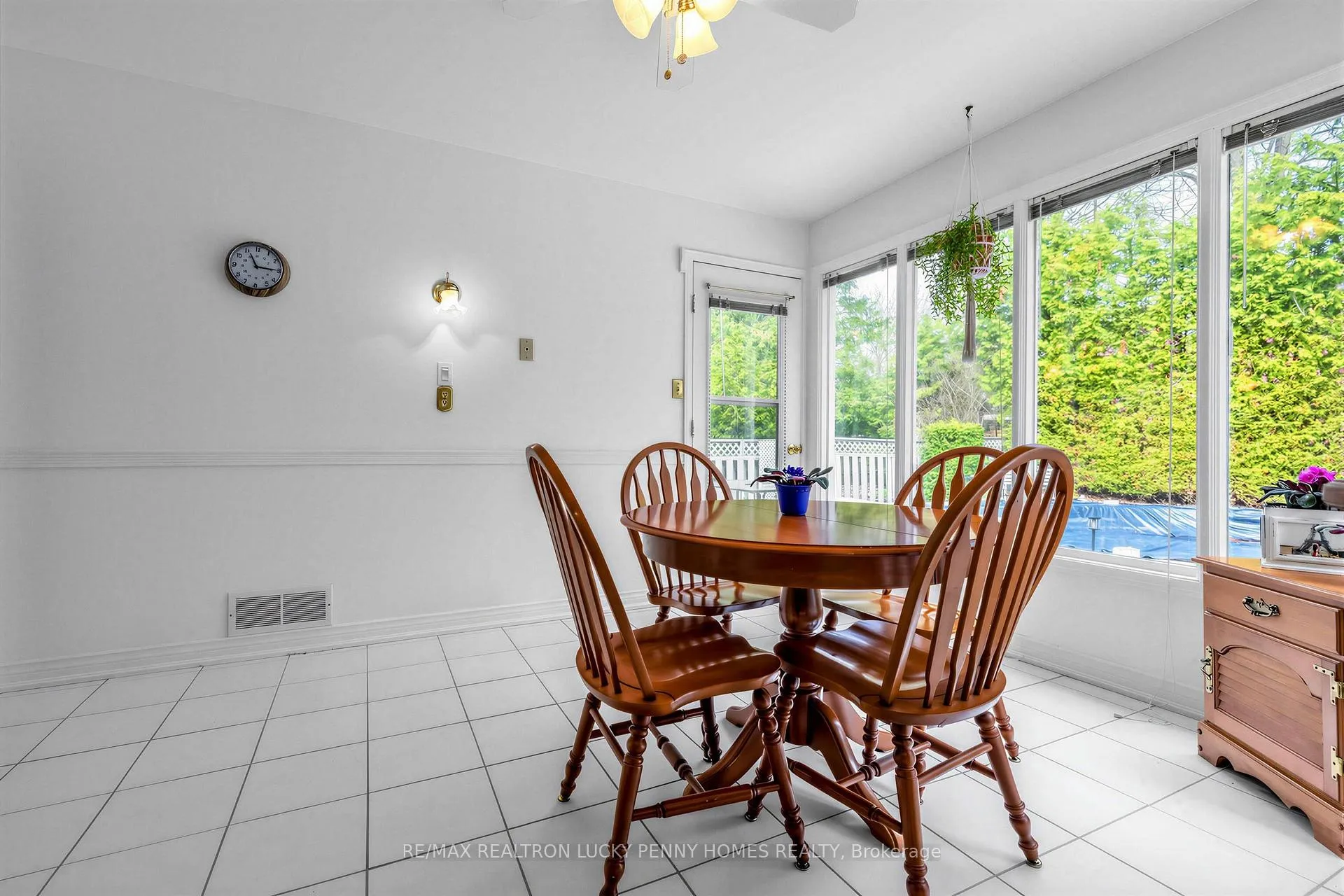 Photo 19 of 10 Hastings Drive, Markham, Unionville — HOMEH