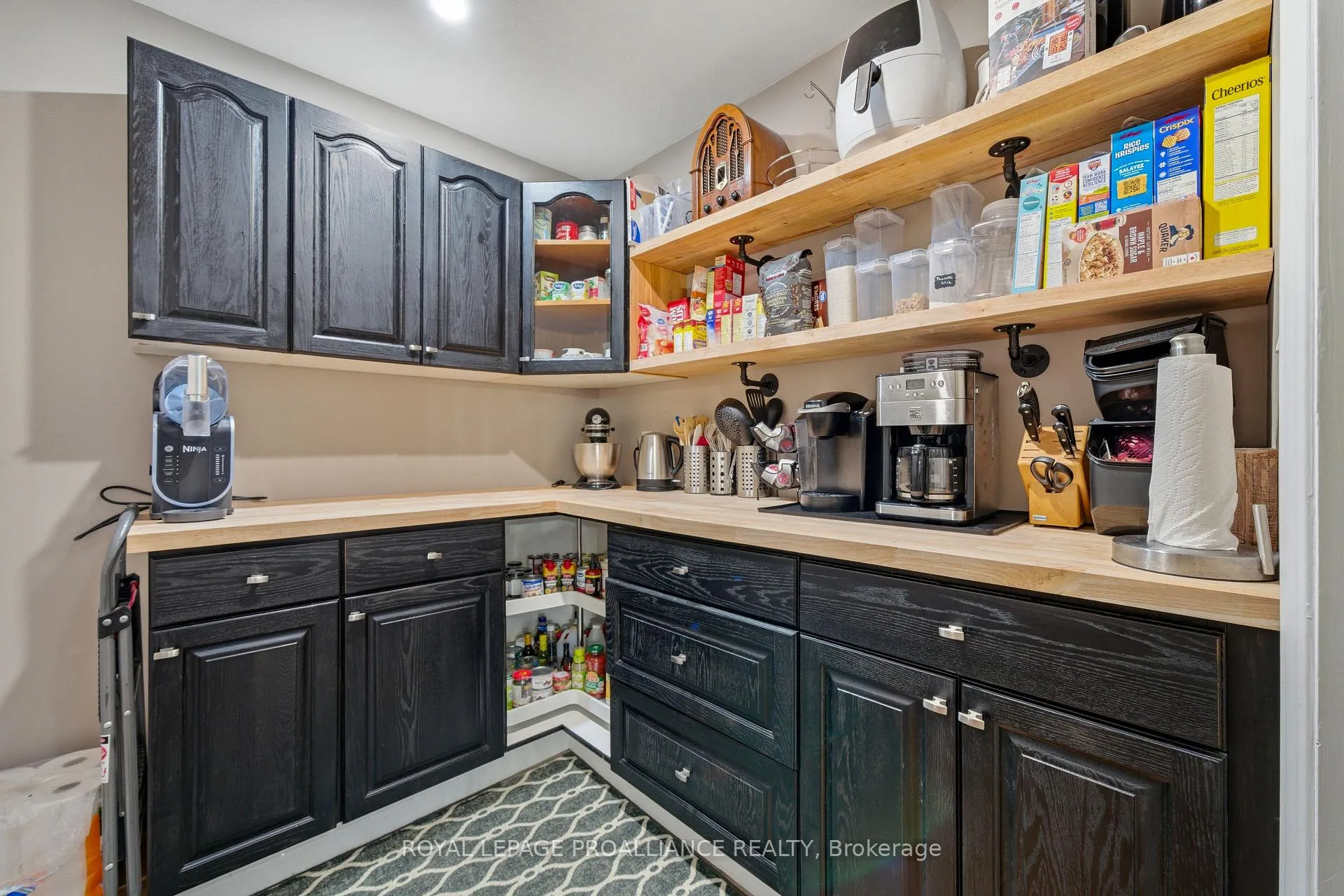 Photo 15 of 12 Pine Marsh Lane, Quinte West, Murray Ward — HOMEH