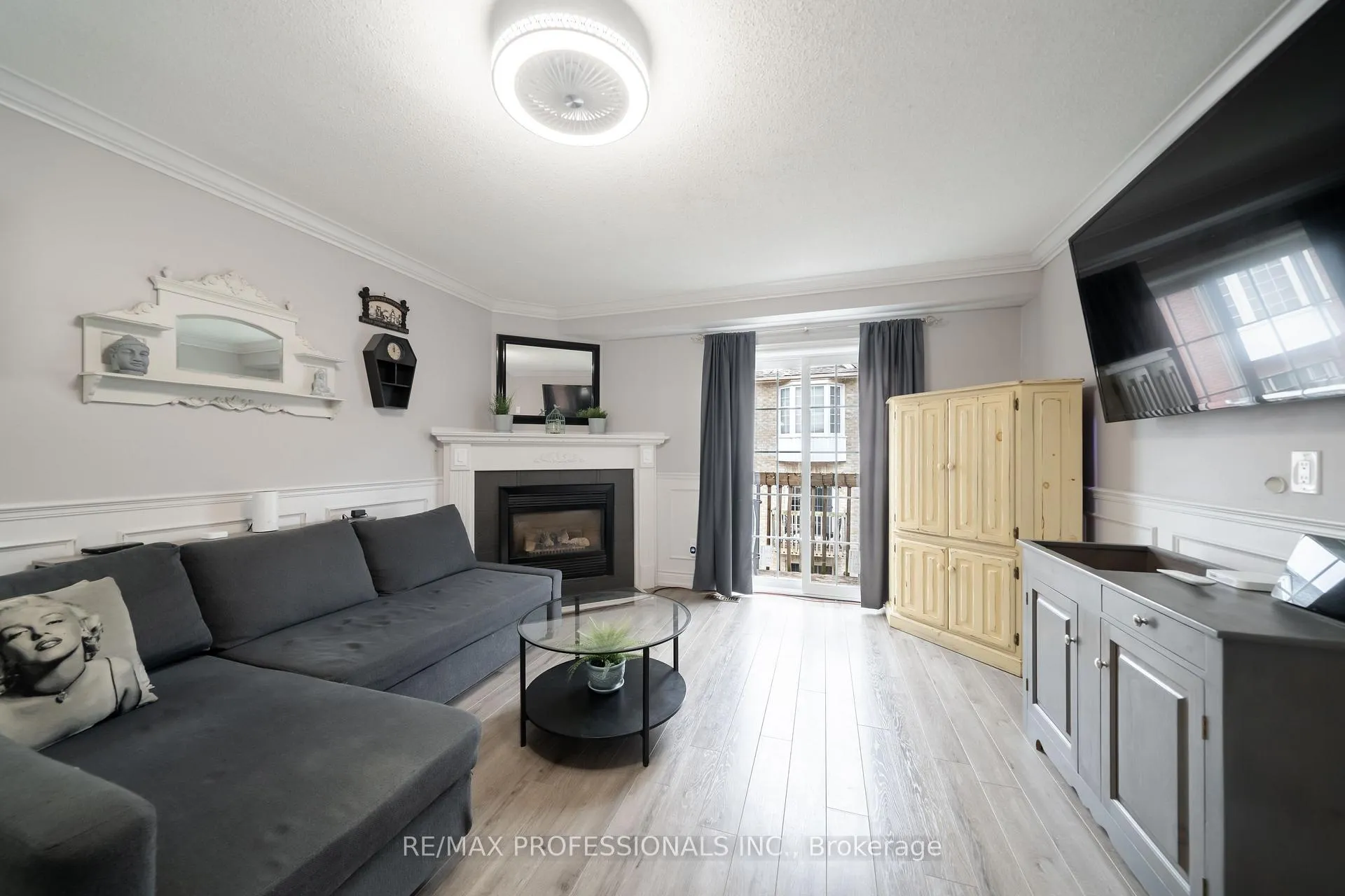 Photo 6 of Unit 12, 3480 Upper Middle Road, Burlington, Palmer — HOMEH