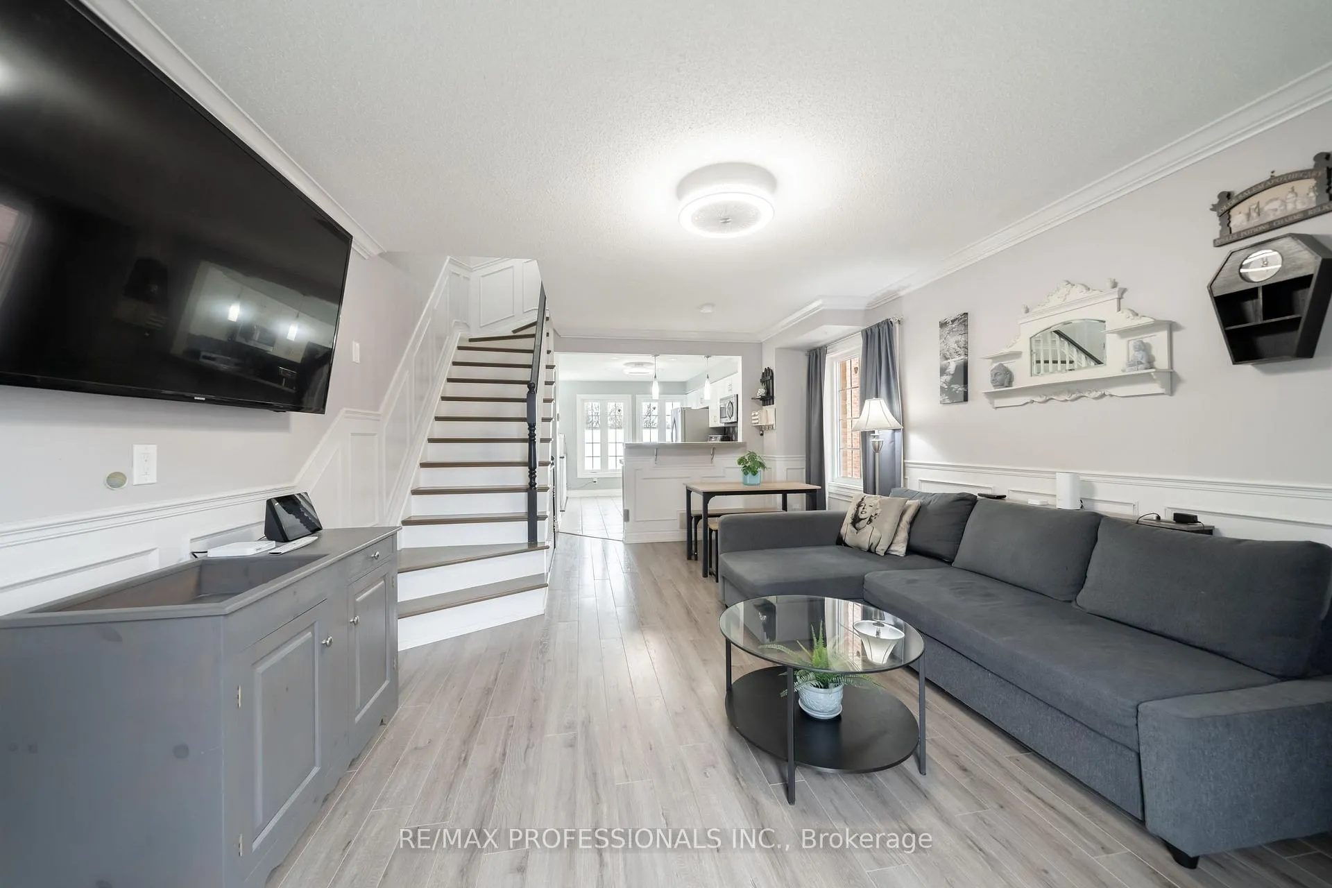 Photo 7 of Unit 12, 3480 Upper Middle Road, Burlington, Palmer — HOMEH
