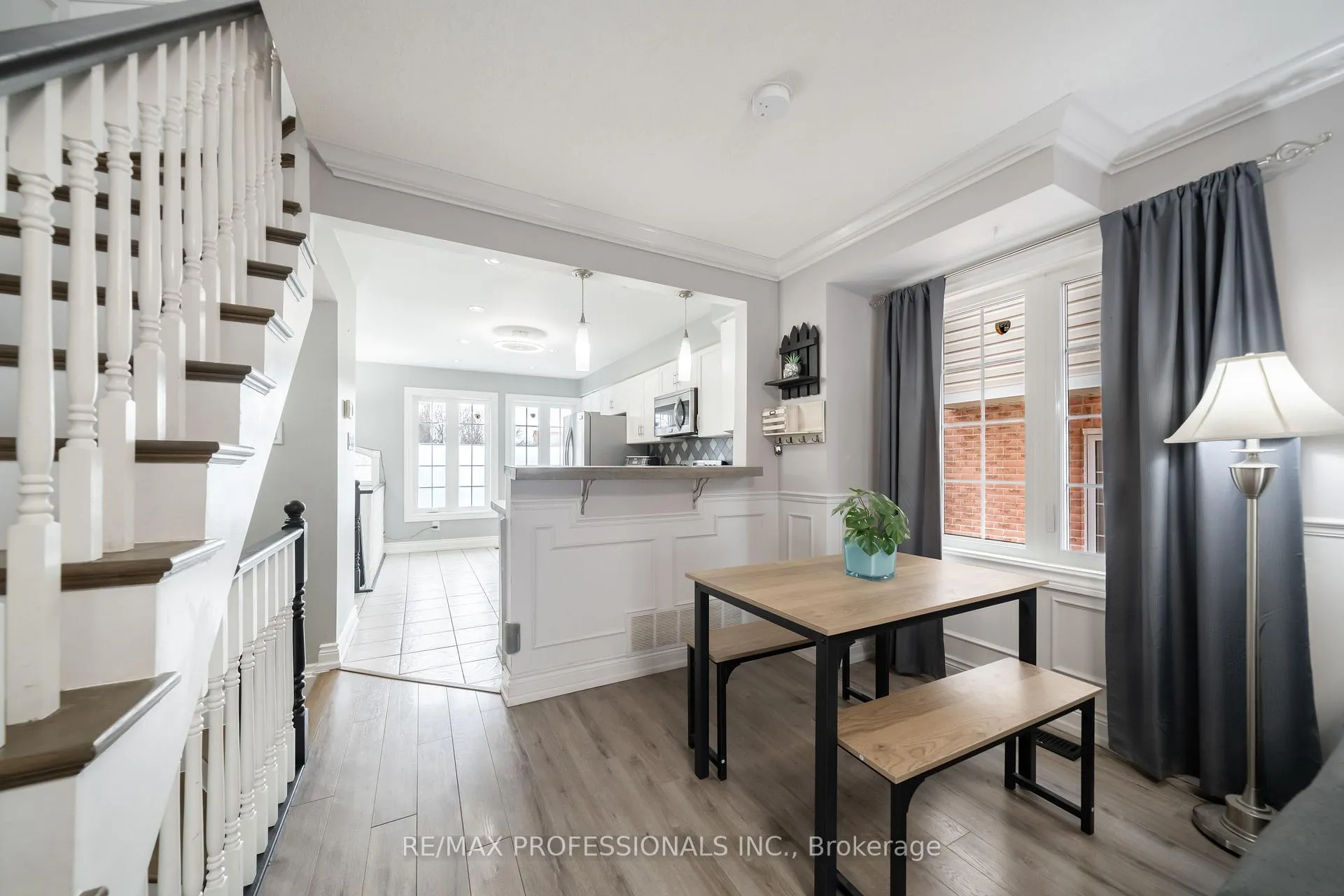 Photo 9 of Unit 12, 3480 Upper Middle Road, Burlington, Palmer — HOMEH