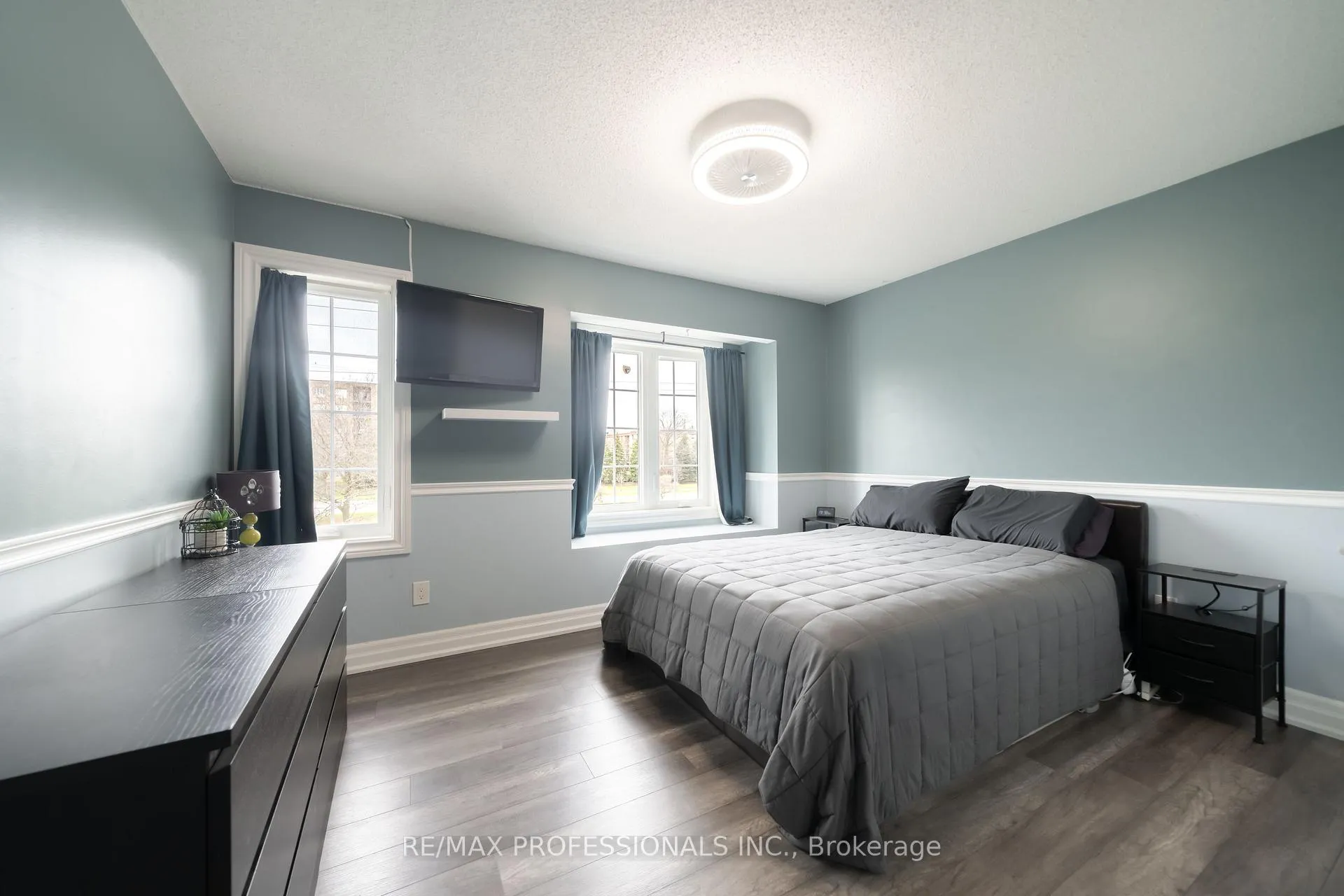 Photo 18 of Unit 12, 3480 Upper Middle Road, Burlington, Palmer — HOMEH