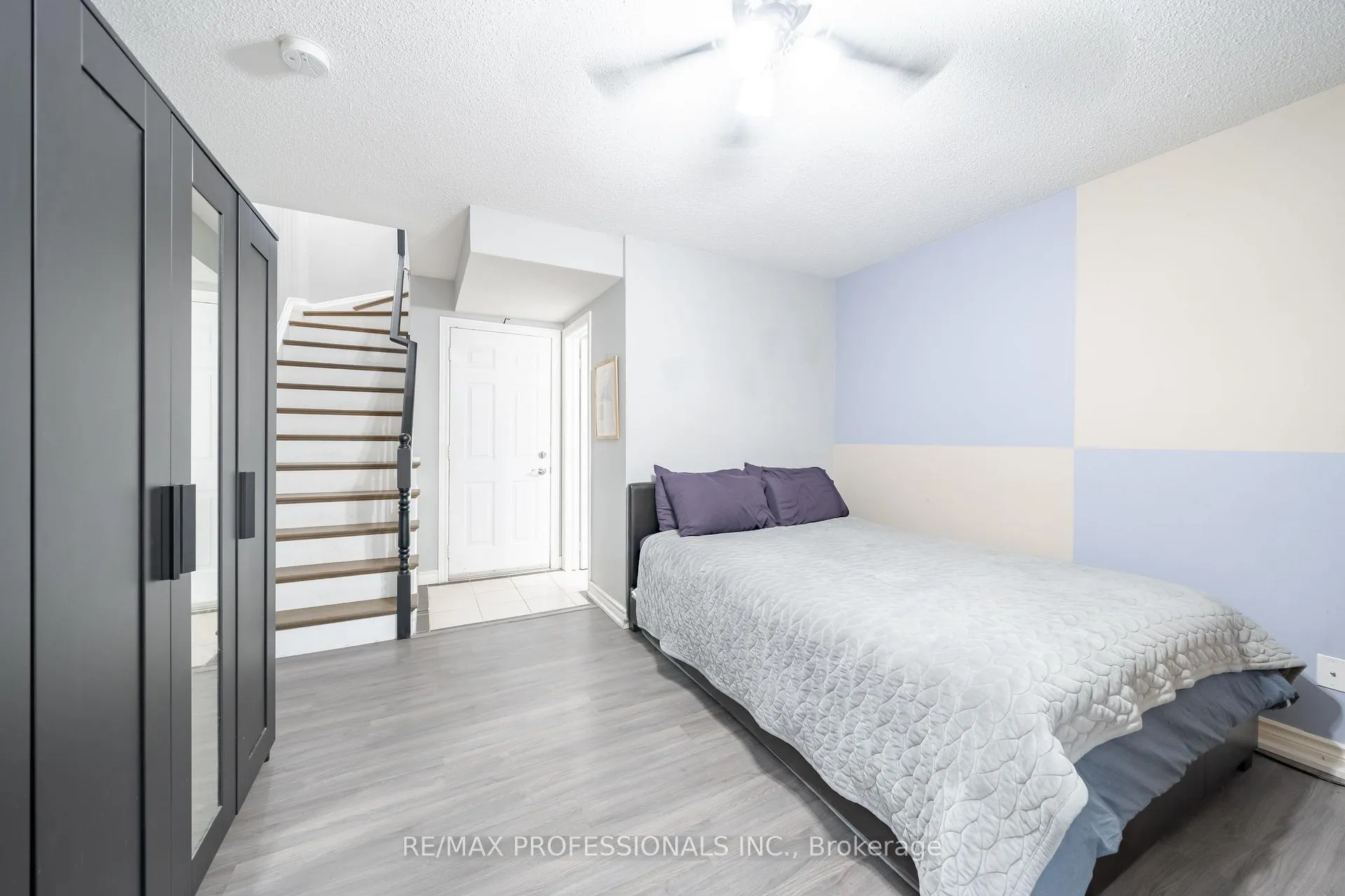Photo 22 of Unit 12, 3480 Upper Middle Road, Burlington, Palmer — HOMEH
