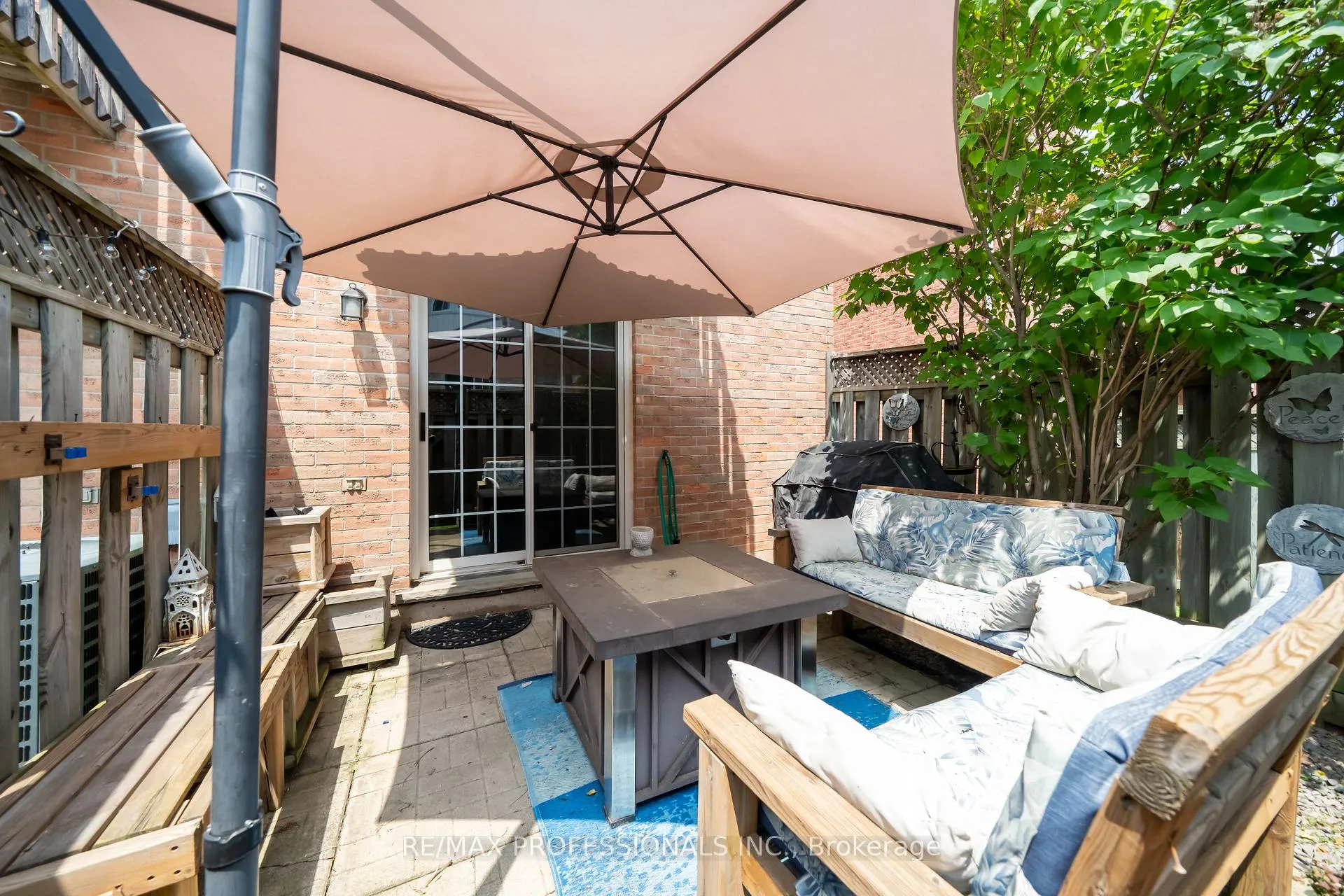Photo 24 of Unit 12, 3480 Upper Middle Road, Burlington, Palmer — HOMEH