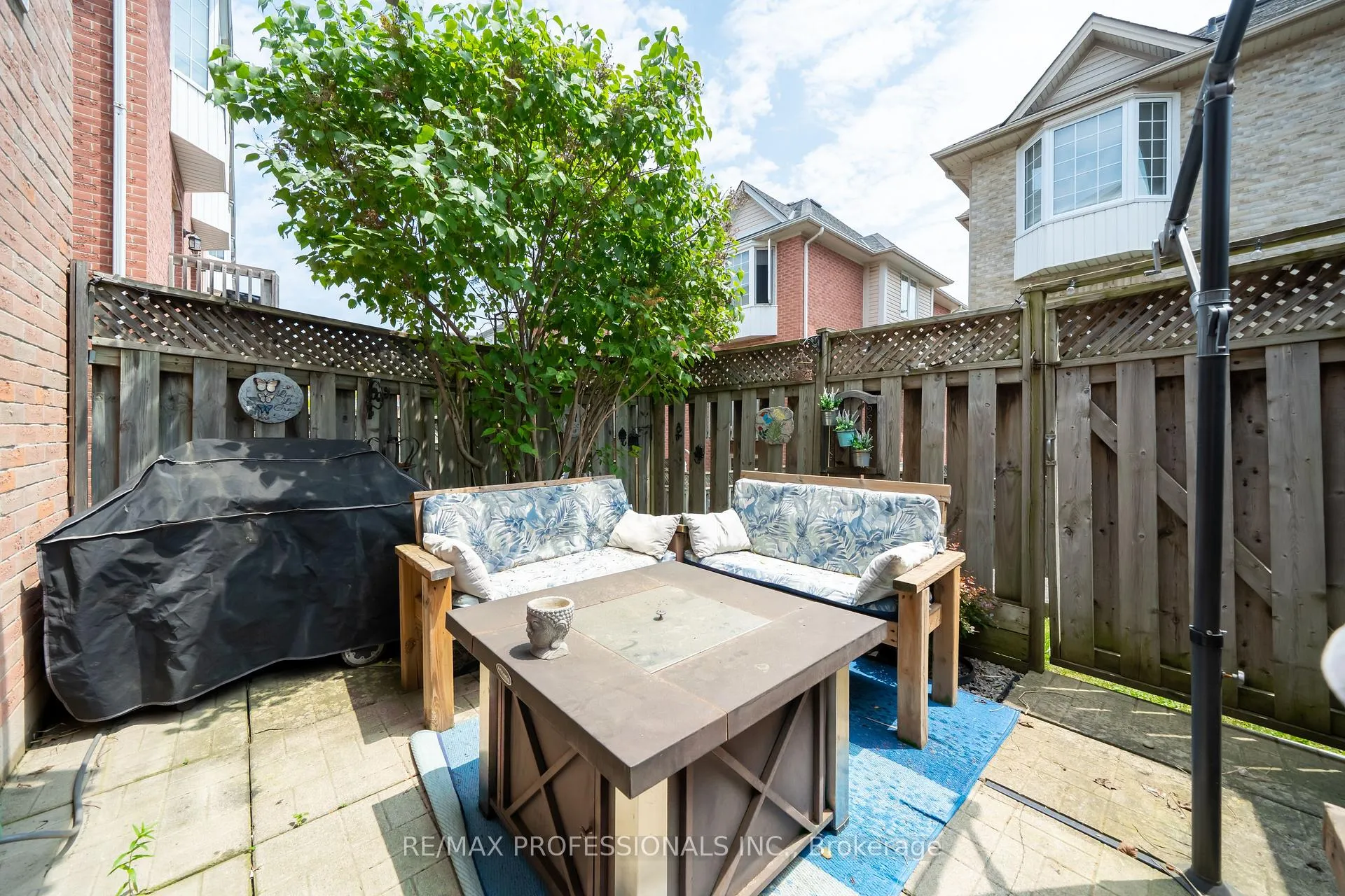 Photo 26 of Unit 12, 3480 Upper Middle Road, Burlington, Palmer — HOMEH
