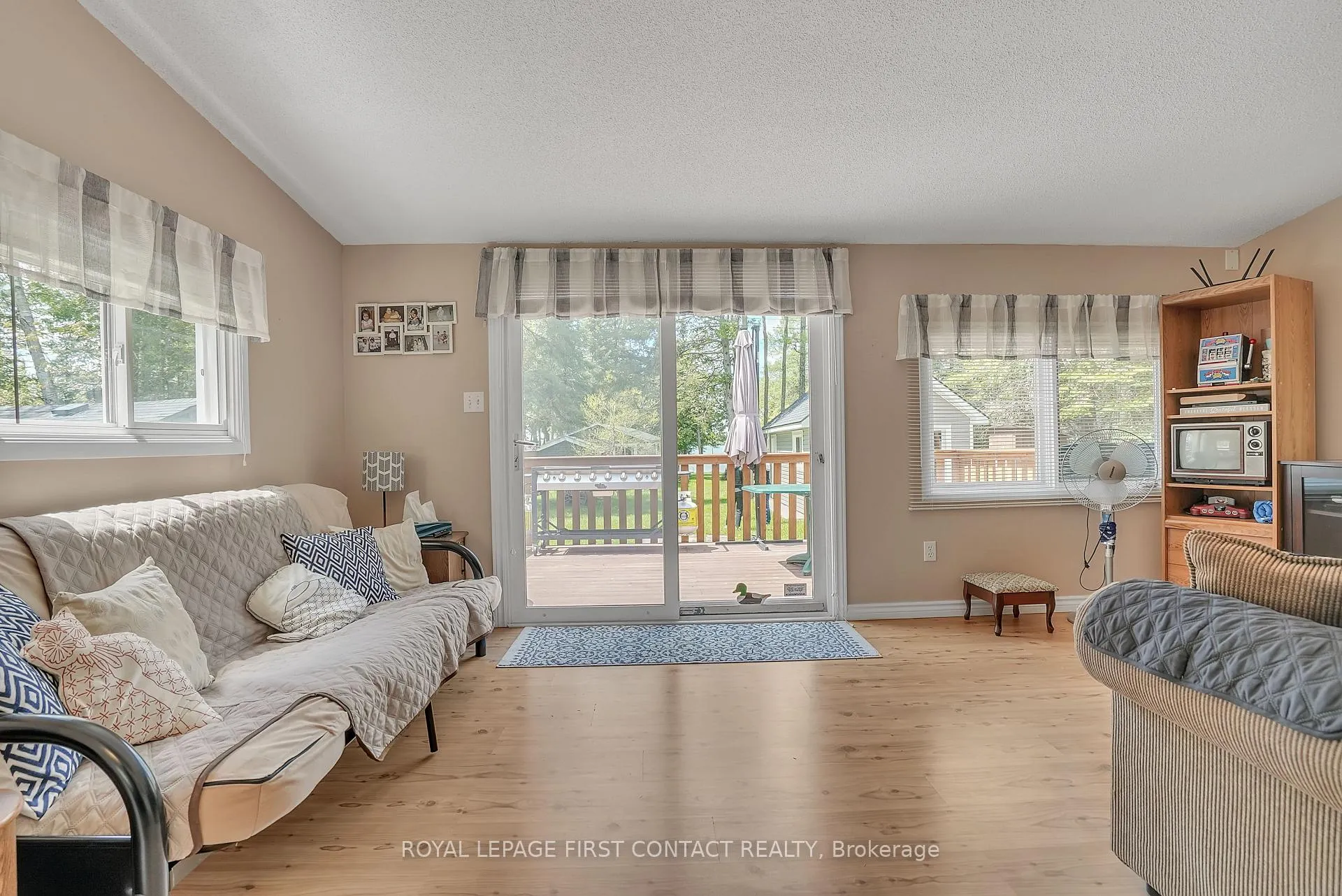 Photo 12 of 8 Buttercup Lane, Springwater, Rural Springwater — HOMEH