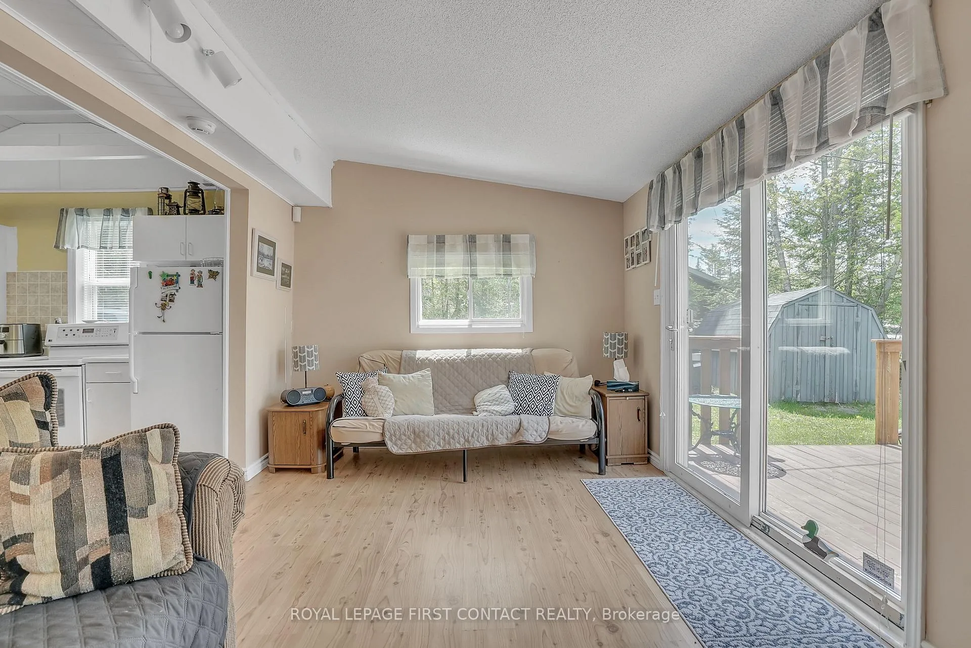 Photo 13 of 8 Buttercup Lane, Springwater, Rural Springwater — HOMEH