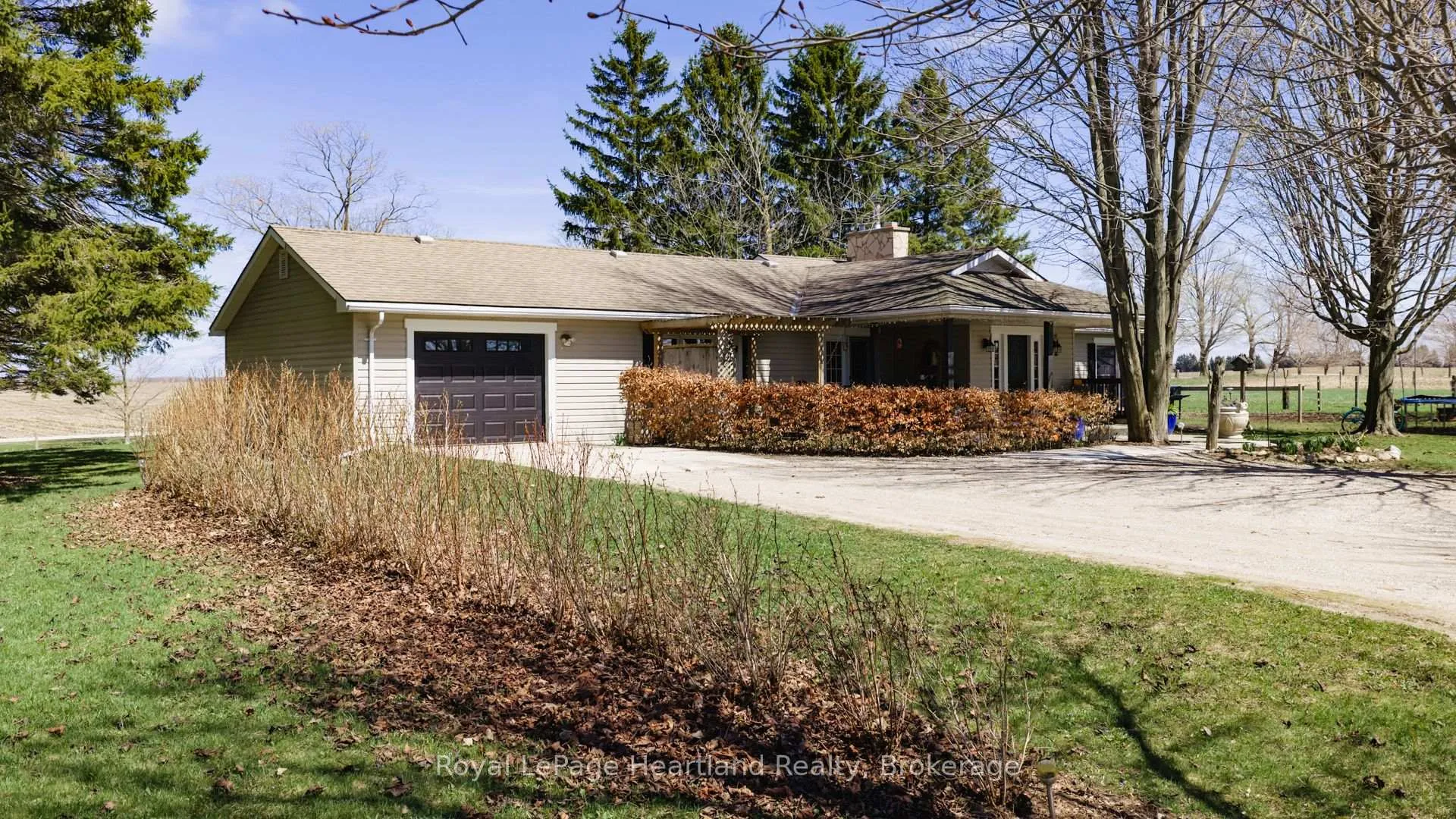 Photo 1 of 42163 Front Road, Huron East, Tuckersmith — HOMEH