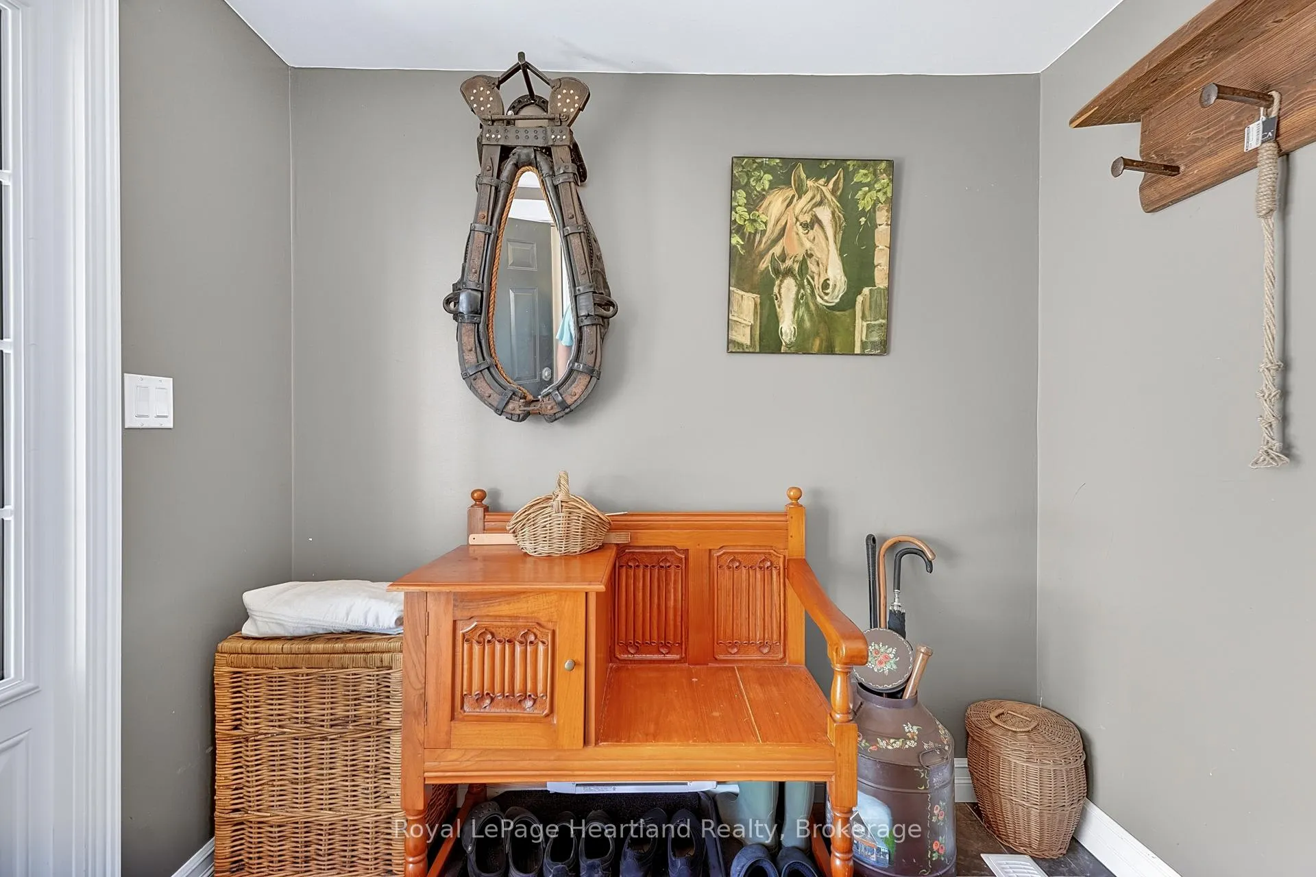 Photo 6 of 42163 Front Road, Huron East, Tuckersmith — HOMEH