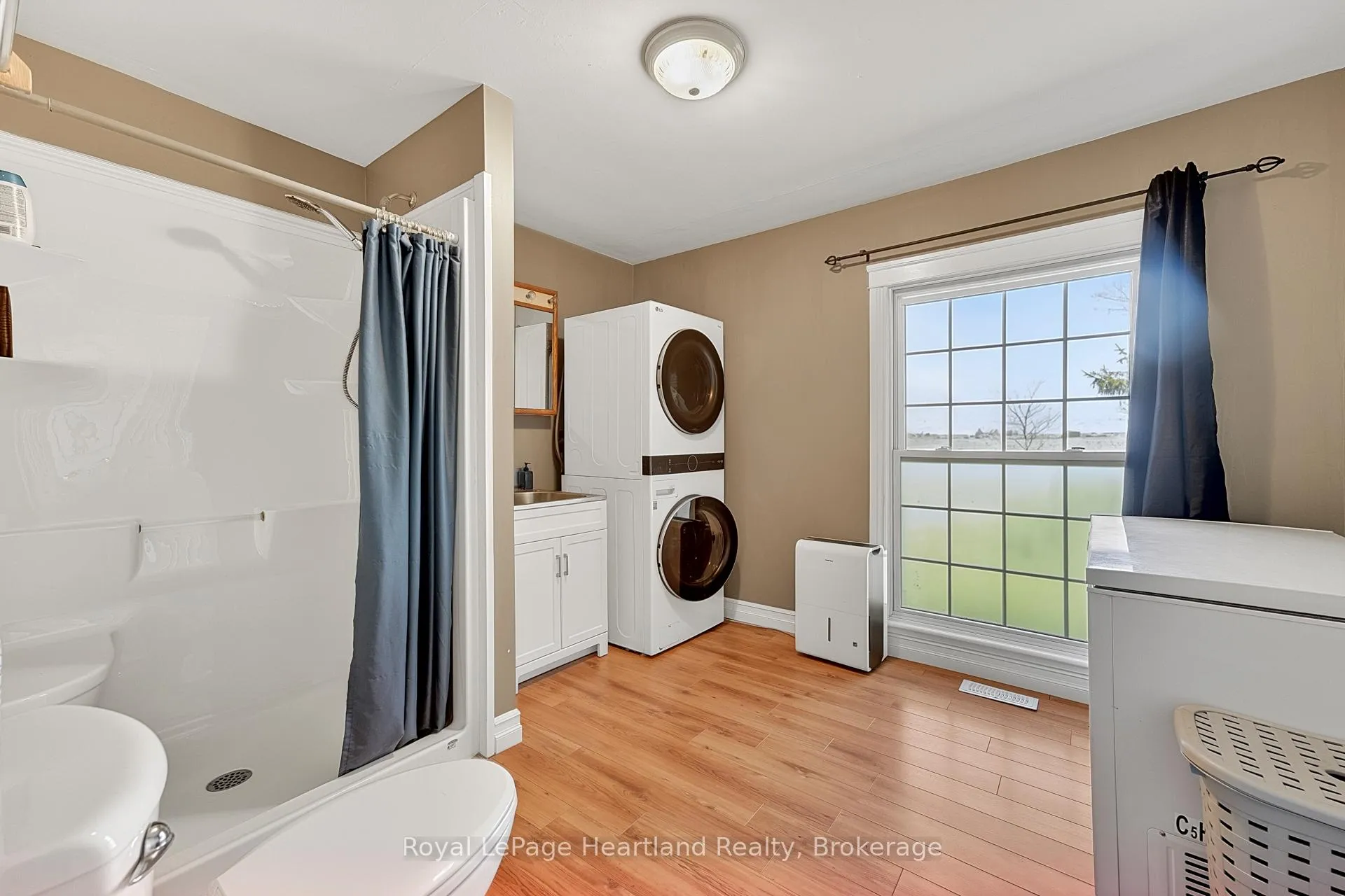 Photo 21 of 42163 Front Road, Huron East, Tuckersmith — HOMEH