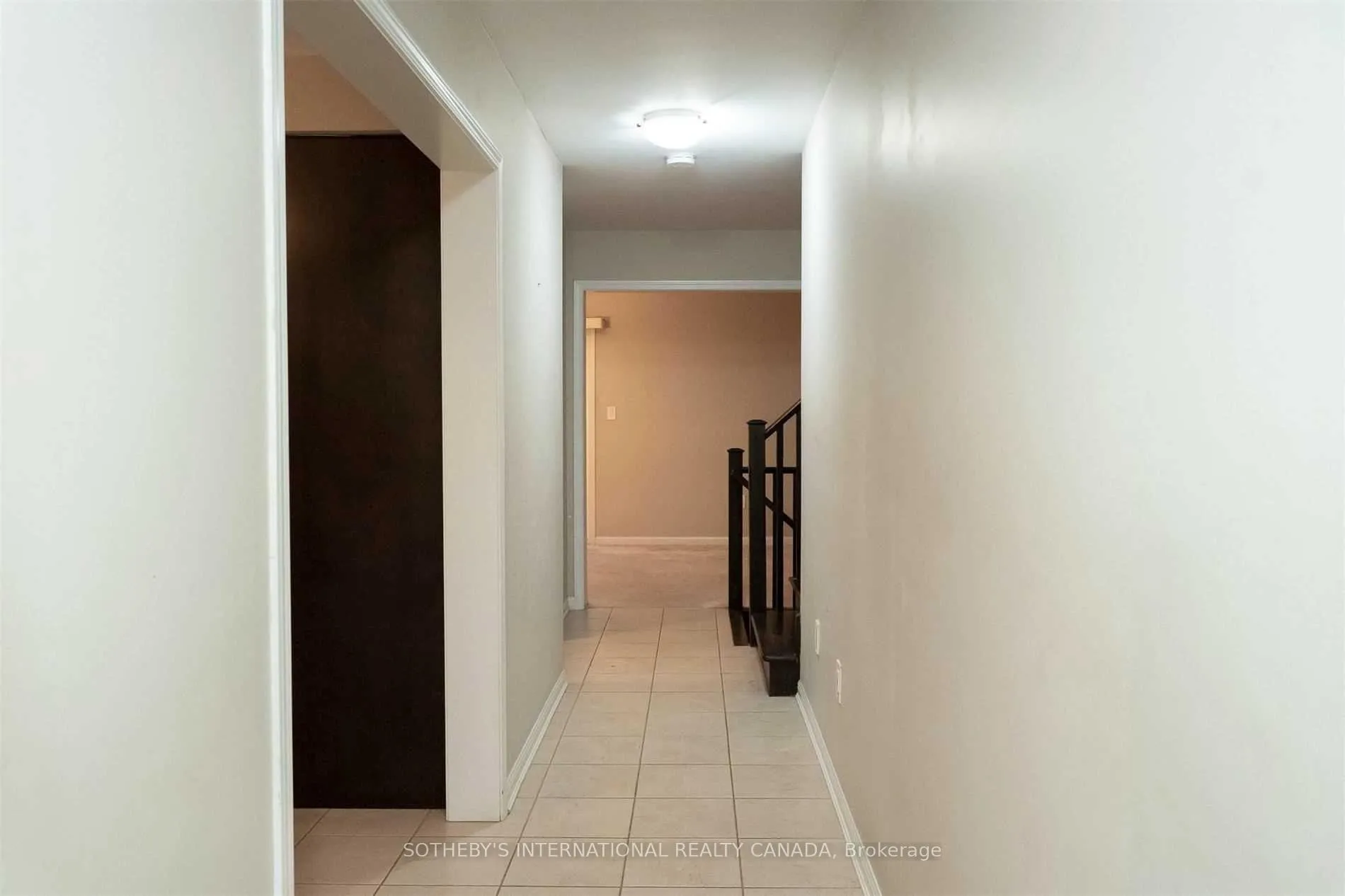 Photo 2 of 921 Raftis Crescent, Milton, Coates — HOMEH
