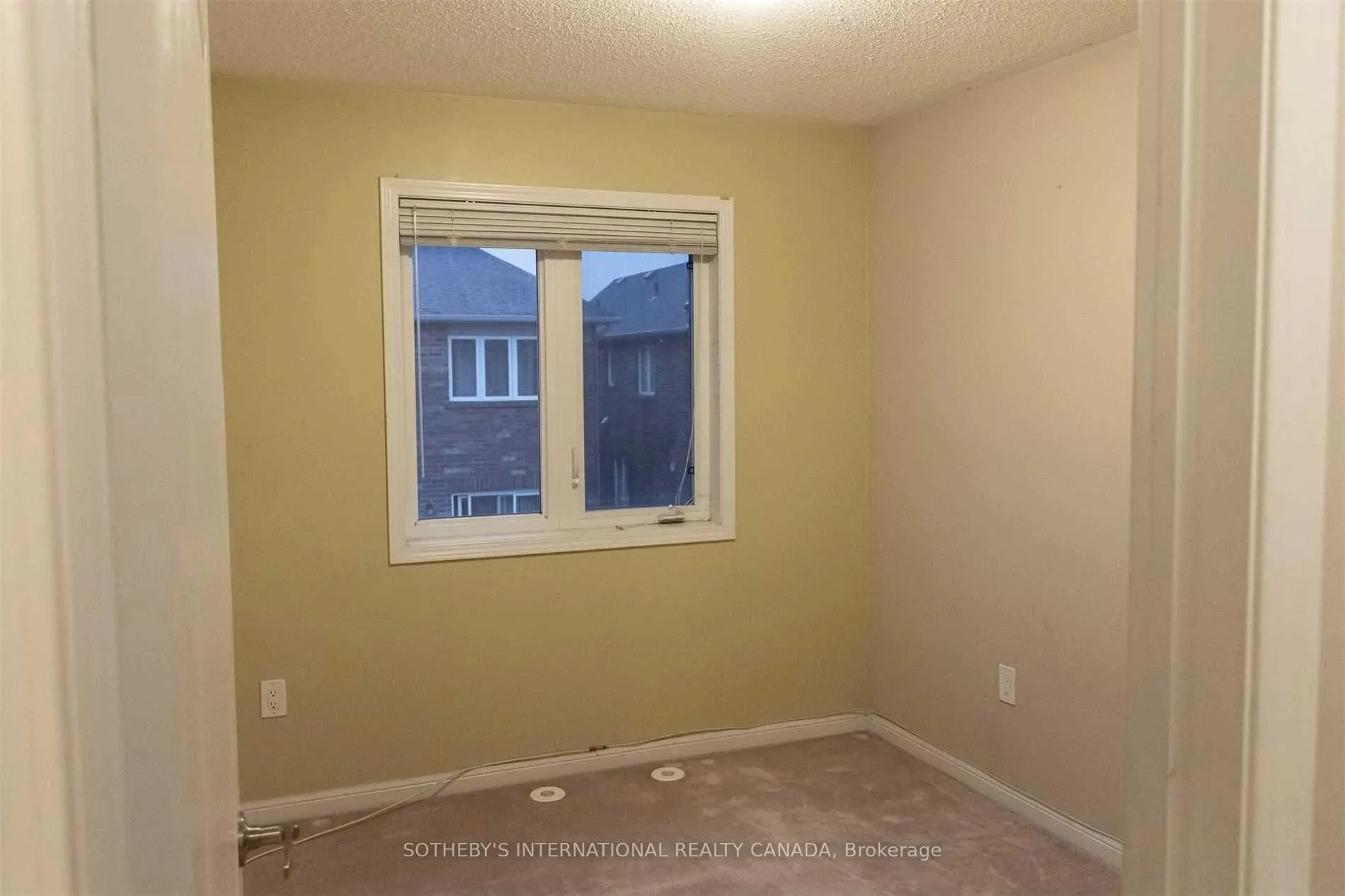 Photo 15 of 921 Raftis Crescent, Milton, Coates — HOMEH