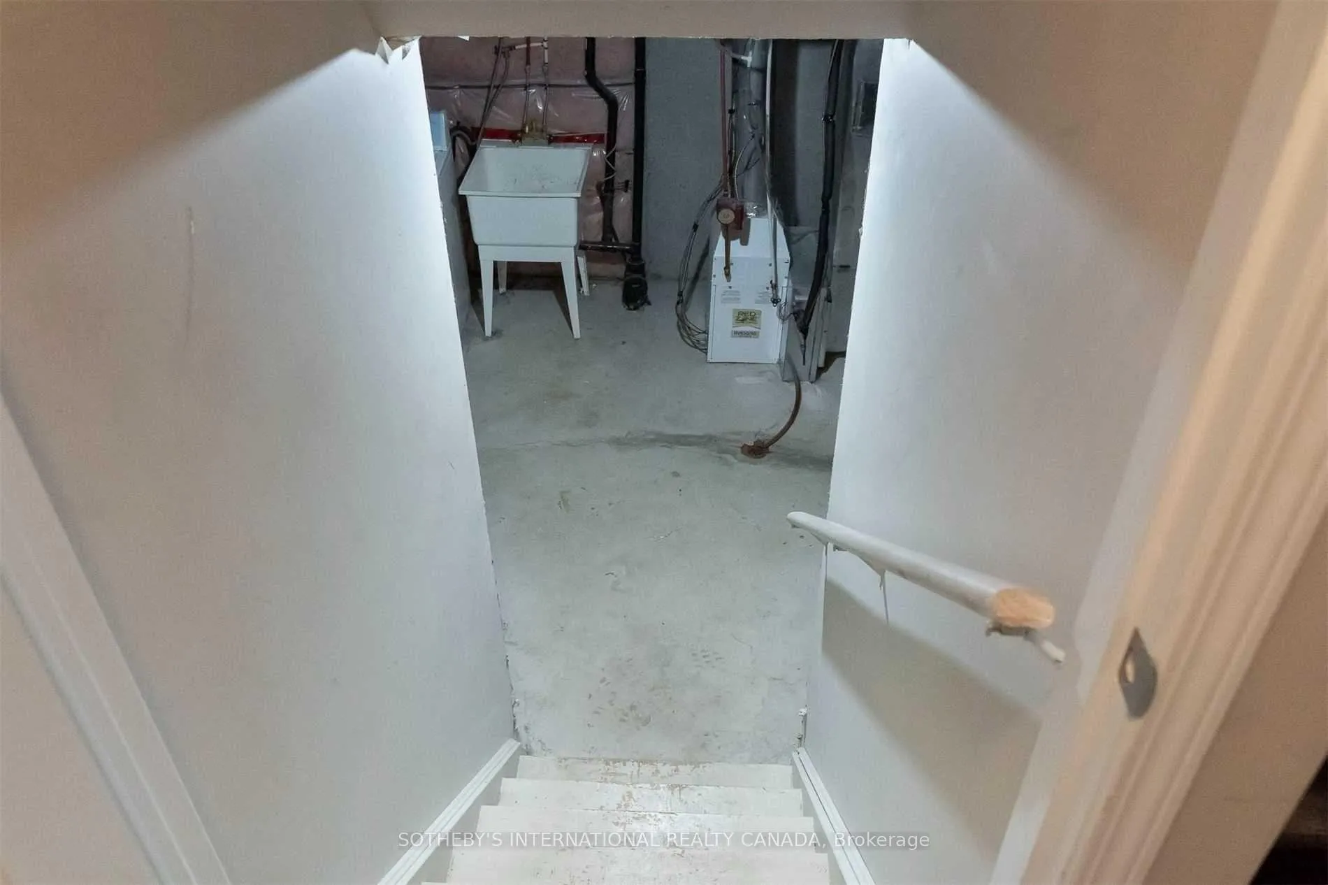 Photo 28 of 921 Raftis Crescent, Milton, Coates — HOMEH