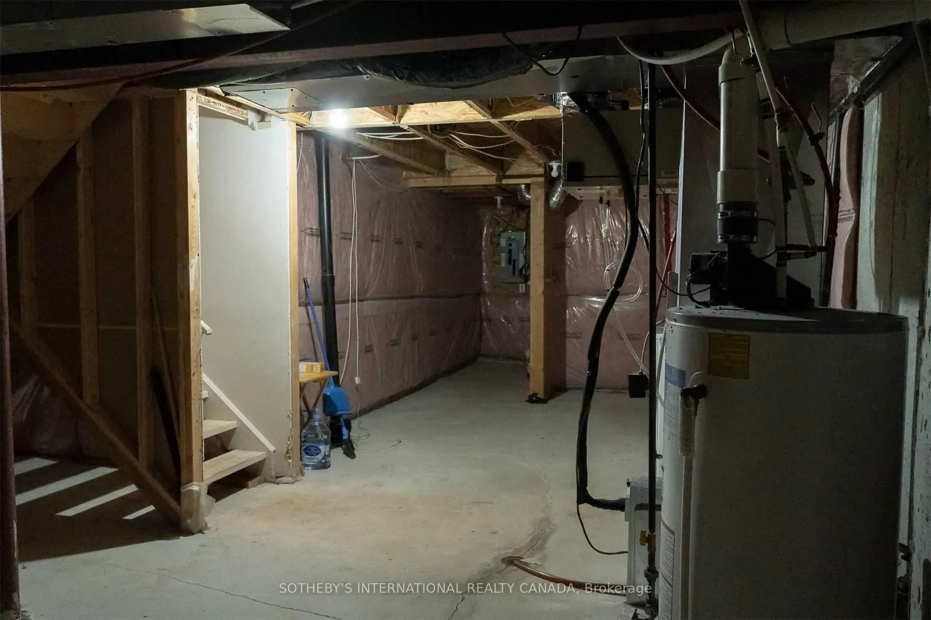 Photo 30 of 921 Raftis Crescent, Milton, Coates — HOMEH