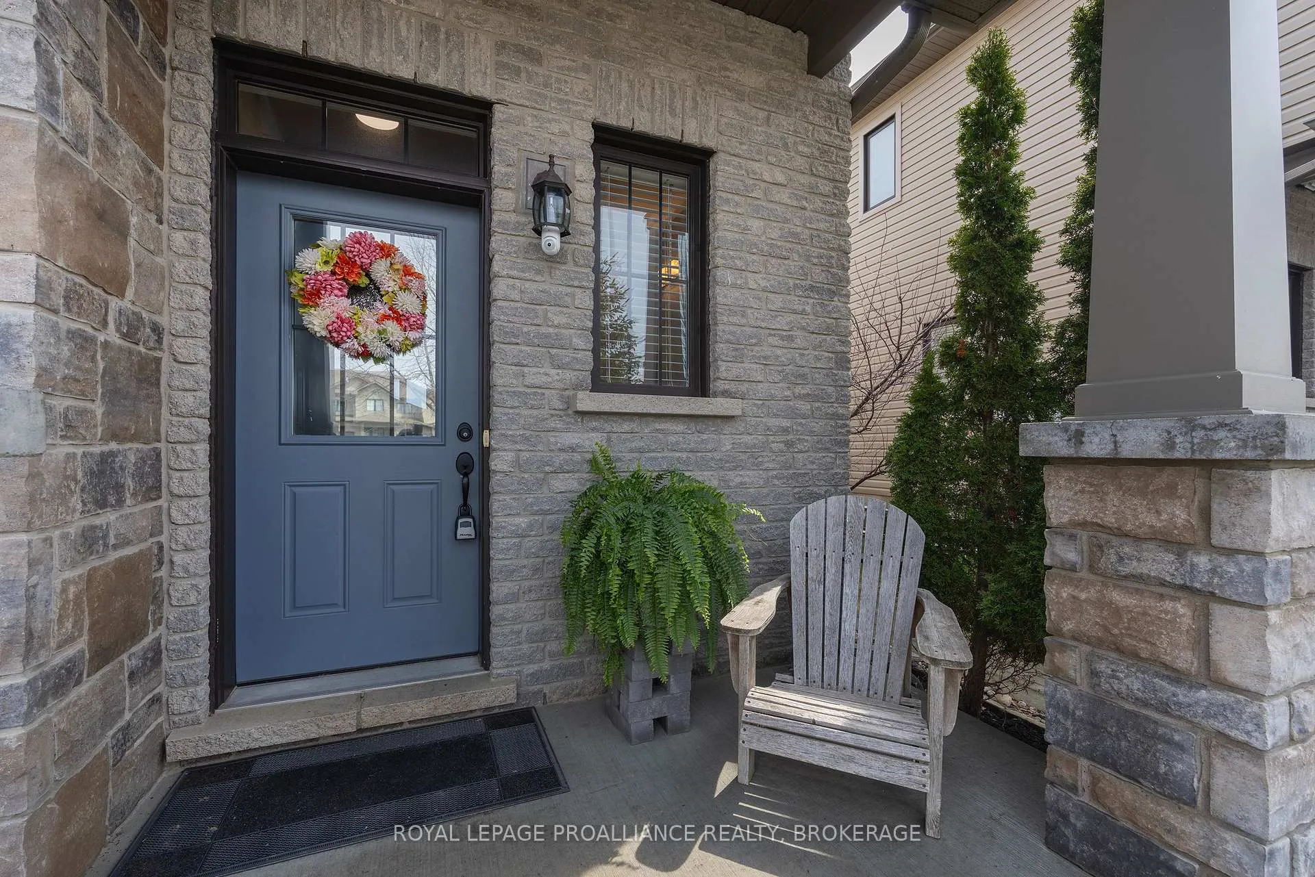 Photo 5 of 136 Simurda Court, Loyalist, Amherstview — HOMEH