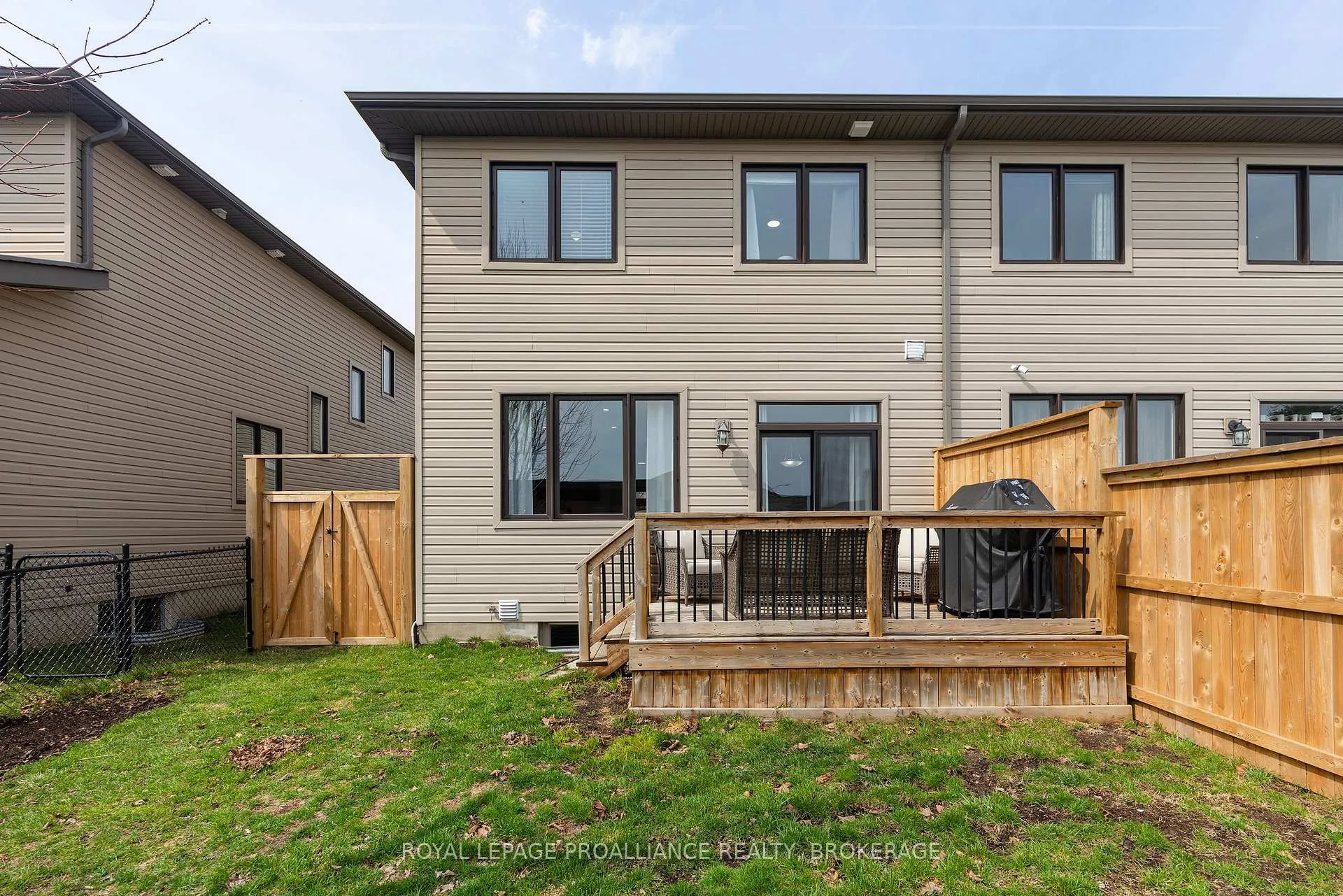Photo 9 of 136 Simurda Court, Loyalist, Amherstview — HOMEH