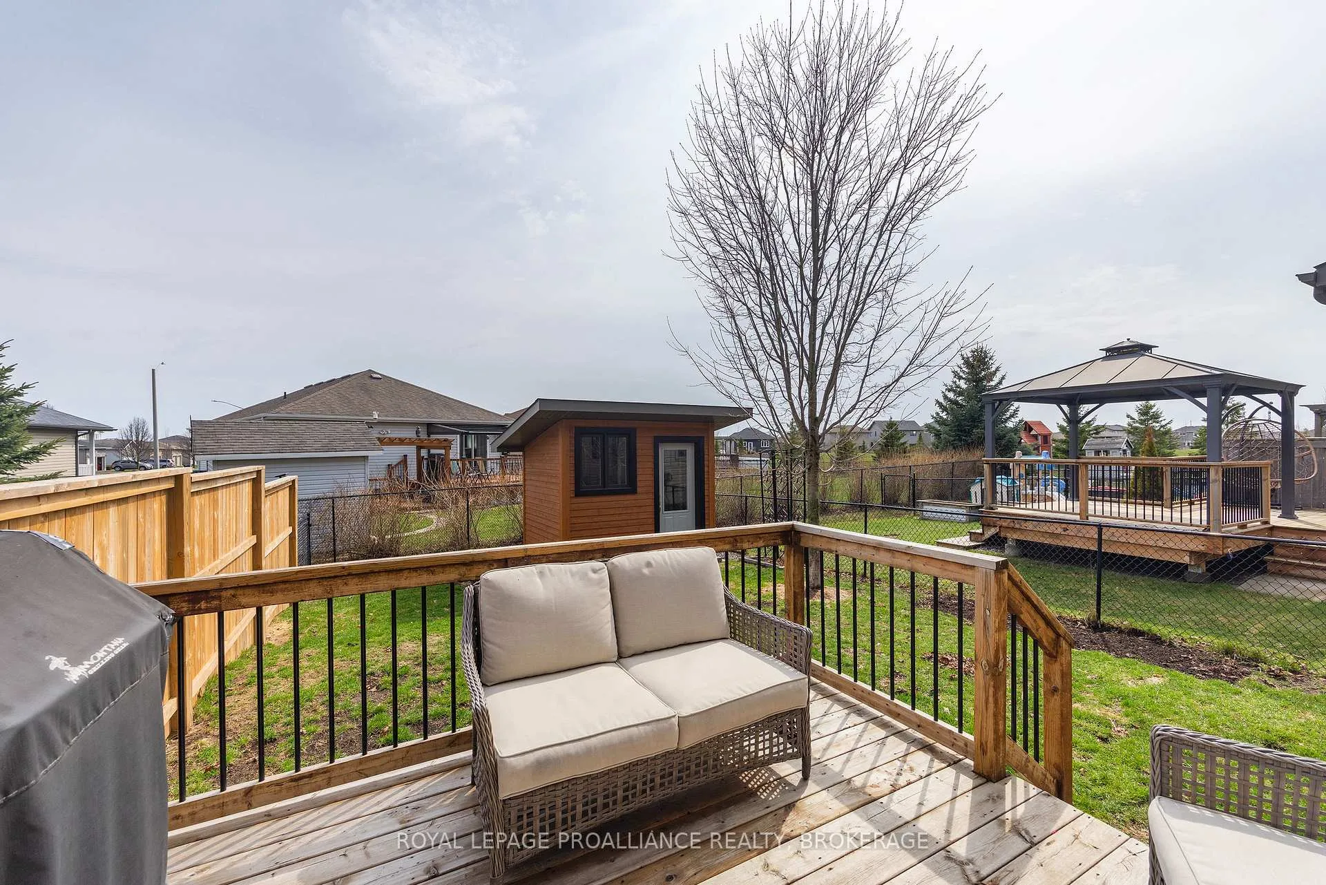 Photo 11 of 136 Simurda Court, Loyalist, Amherstview — HOMEH