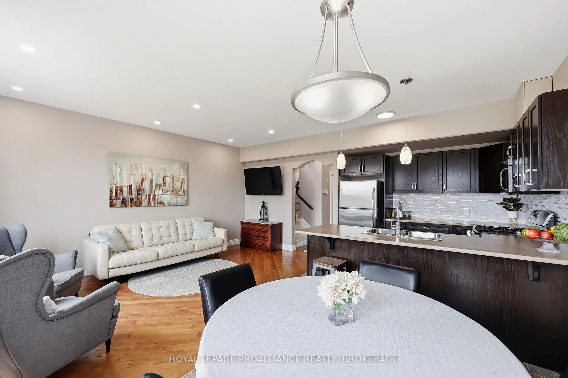 Photo 27 of 136 Simurda Court, Loyalist, Amherstview — HOMEH