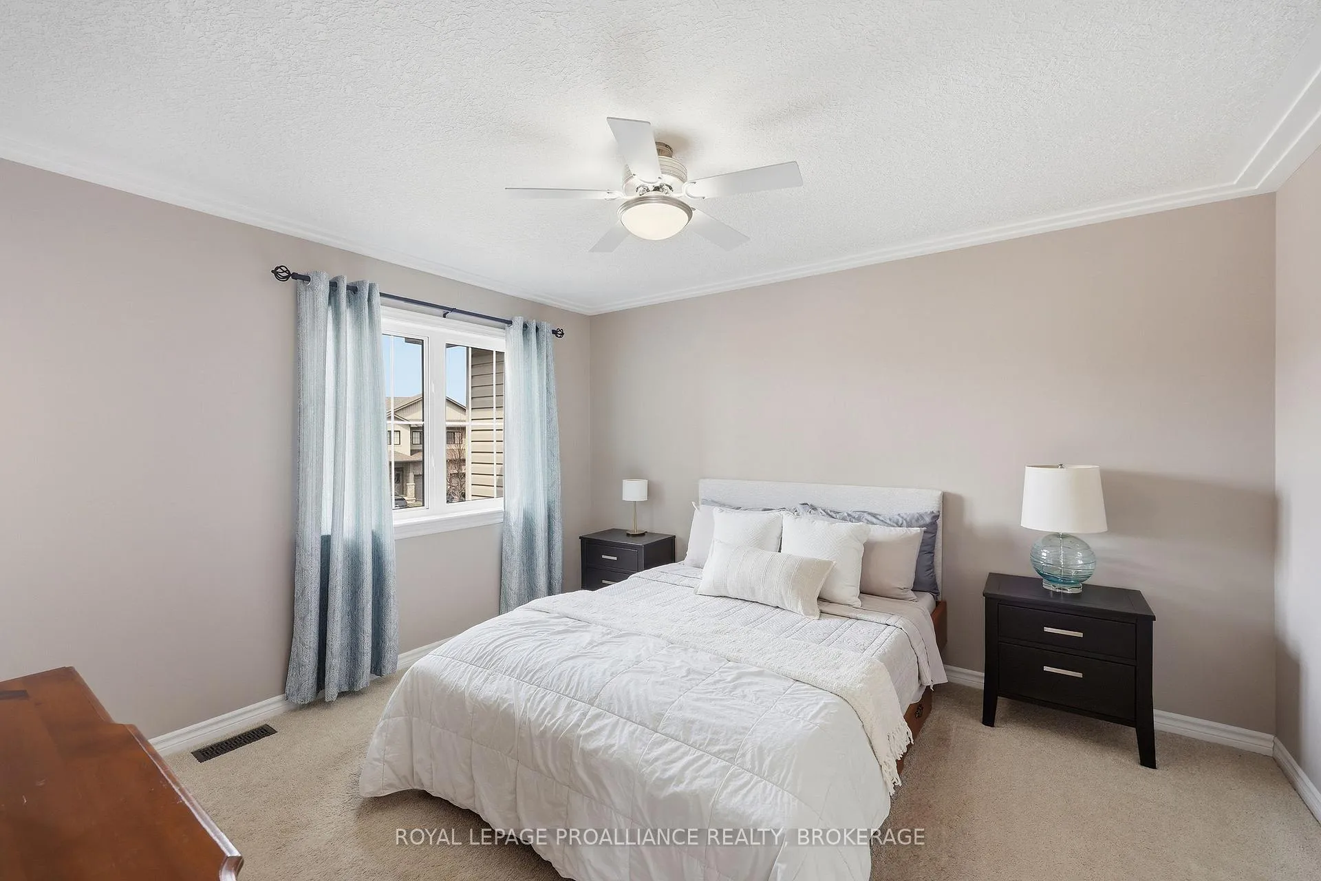 Photo 30 of 136 Simurda Court, Loyalist, Amherstview — HOMEH