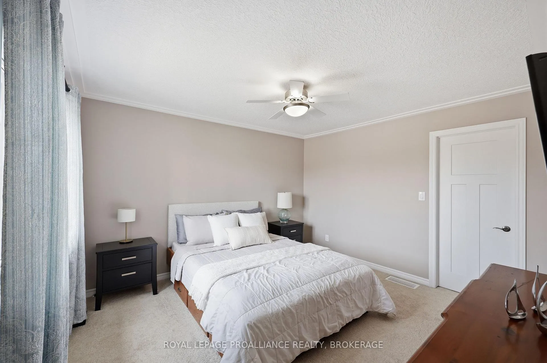 Photo 31 of 136 Simurda Court, Loyalist, Amherstview — HOMEH