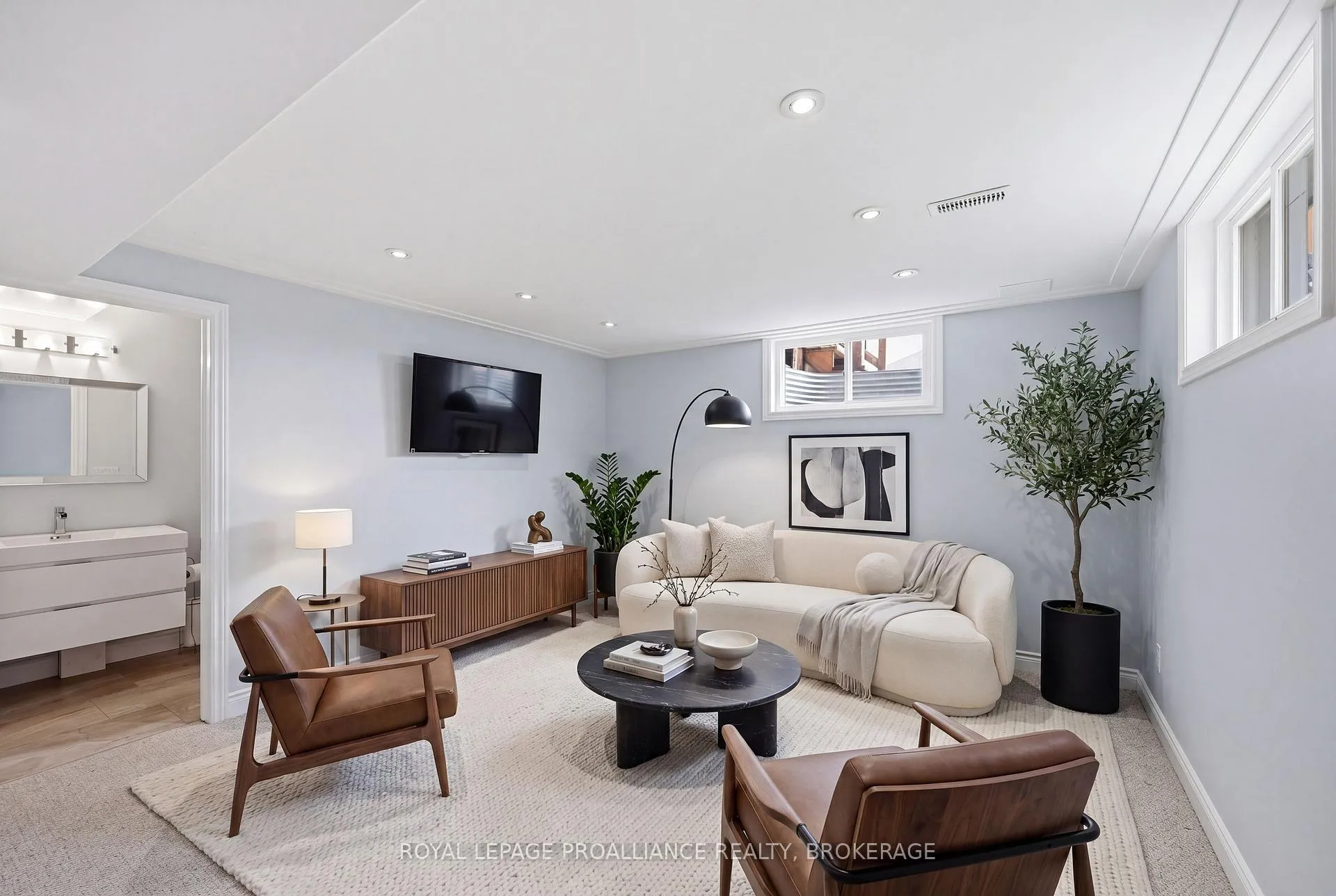 Photo 43 of 136 Simurda Court, Loyalist, Amherstview — HOMEH