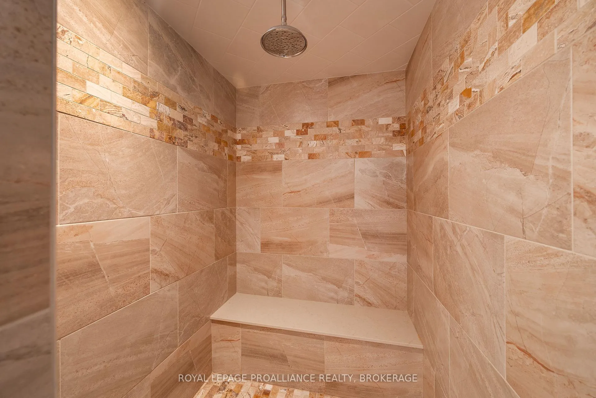 Photo 45 of 136 Simurda Court, Loyalist, Amherstview — HOMEH
