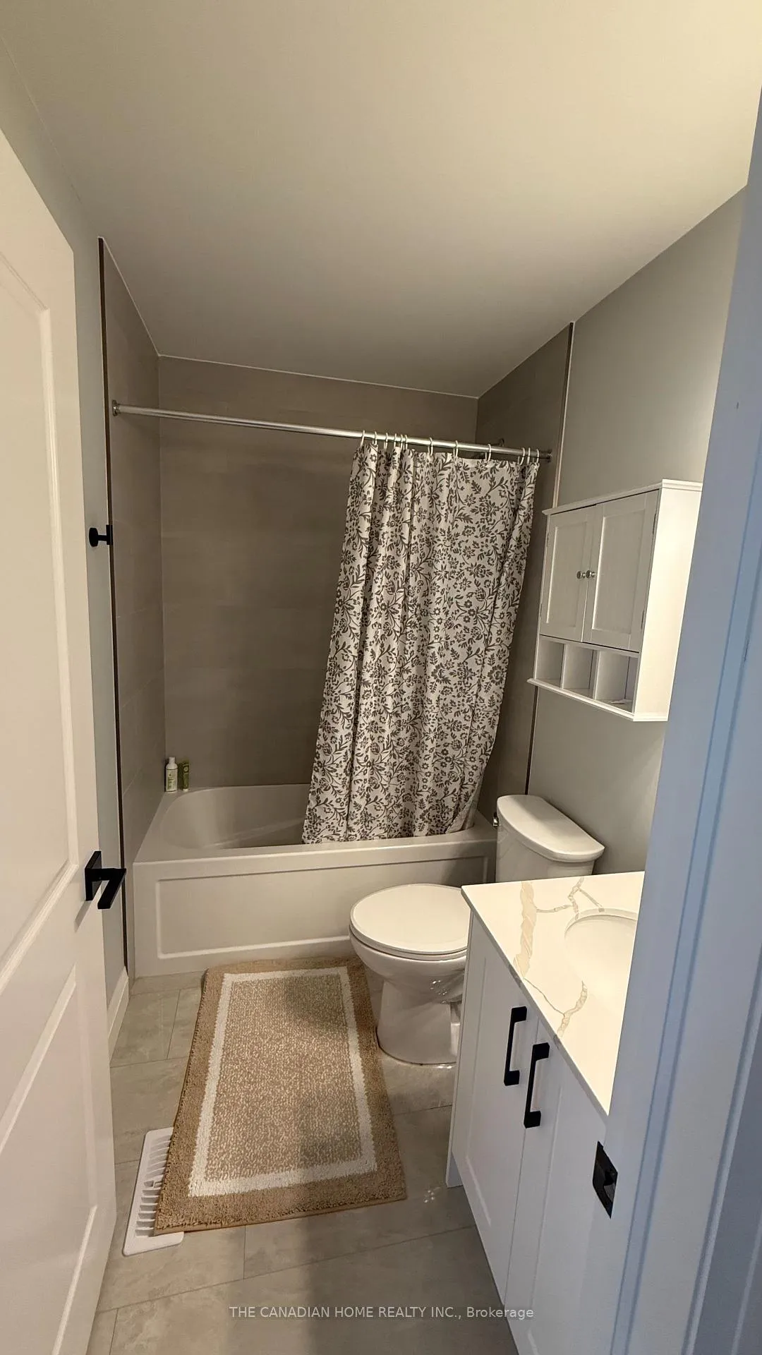 Photo 16 of 10 S Creek Drive, Kitchener — HOMEH