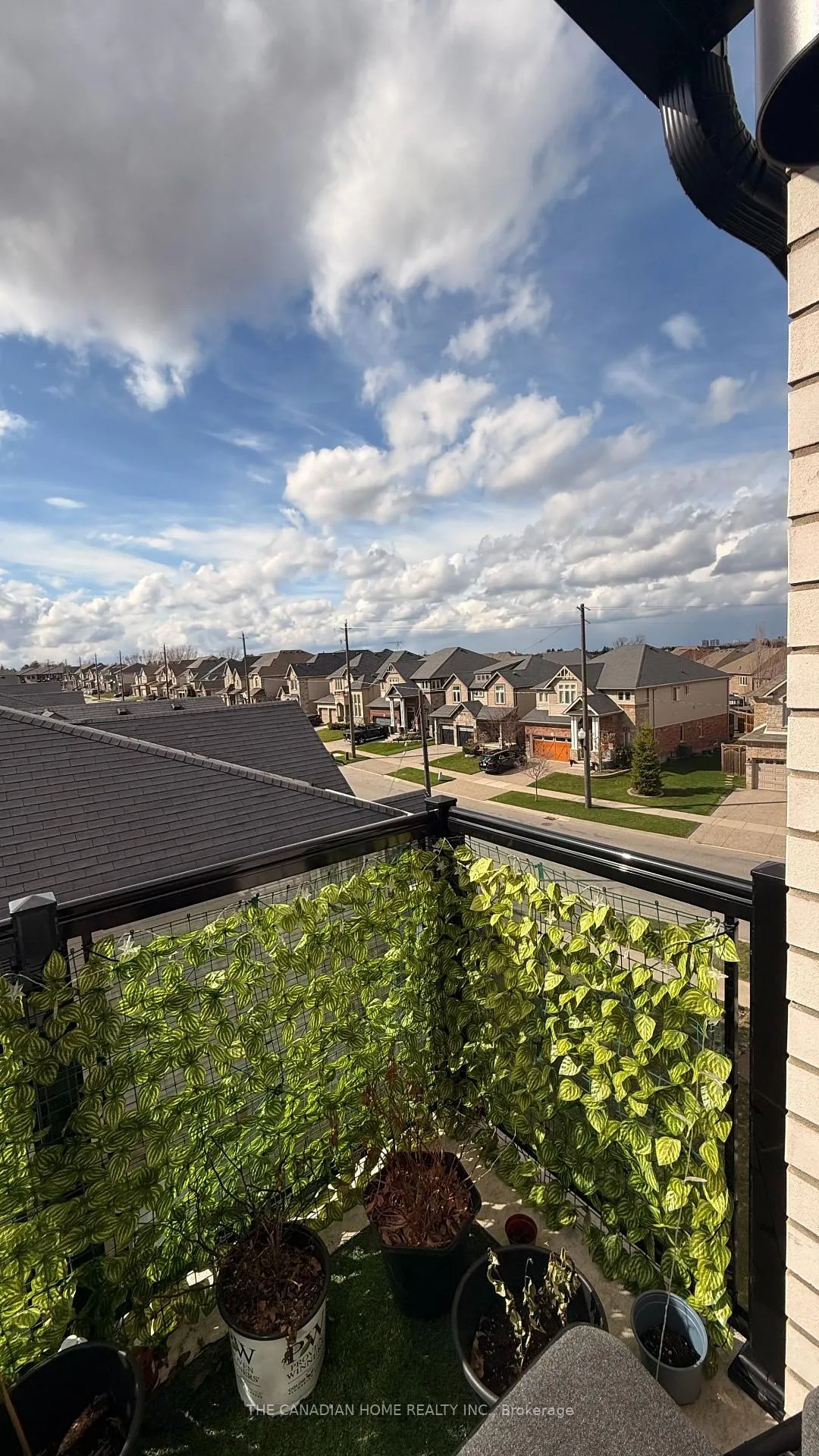 Photo 28 of 10 S Creek Drive, Kitchener — HOMEH