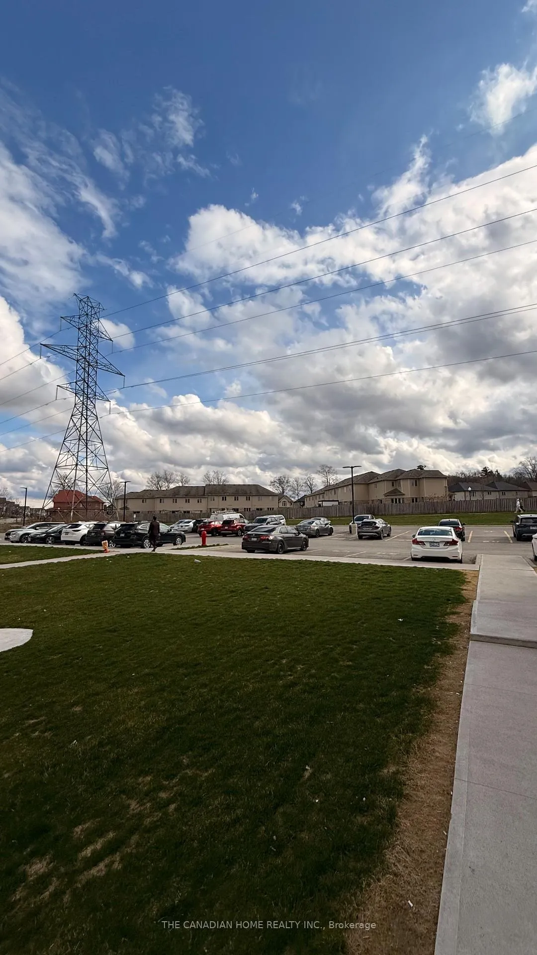 Photo 31 of 10 S Creek Drive, Kitchener — HOMEH