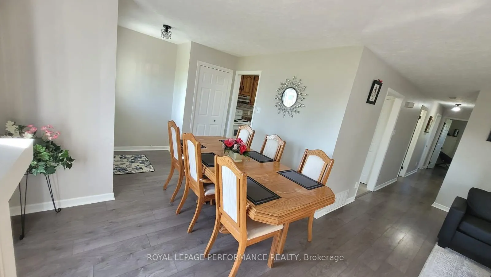 Photo 5 of 2261 Pitt Street N, Cornwall — HOMEH