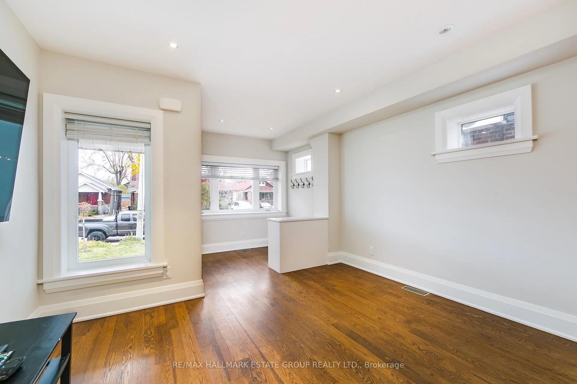 Photo 6 of 288 Queensdale Avenue, Toronto, Danforth Village-East York — HOMEH