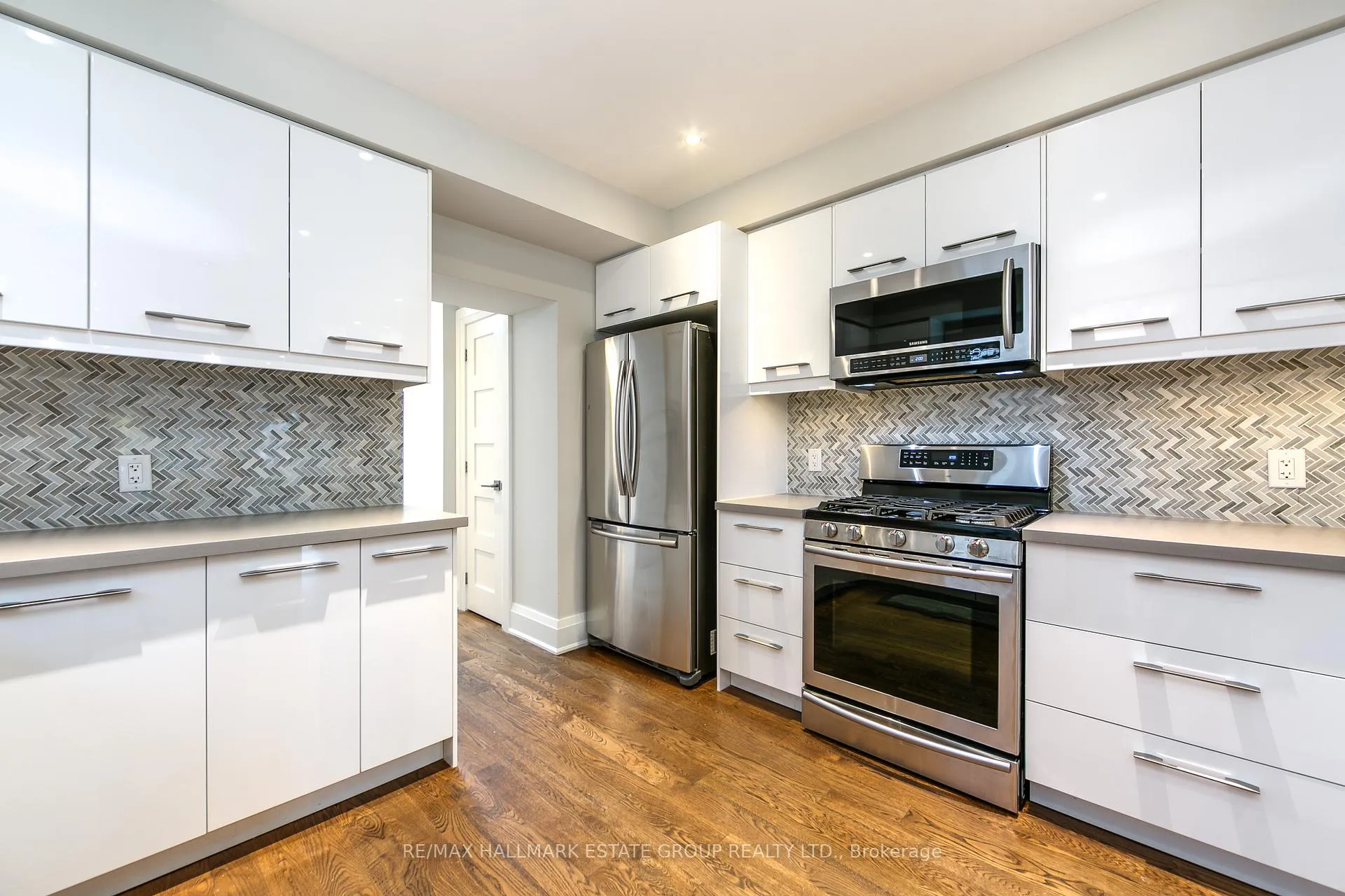 Photo 14 of 288 Queensdale Avenue, Toronto, Danforth Village-East York — HOMEH
