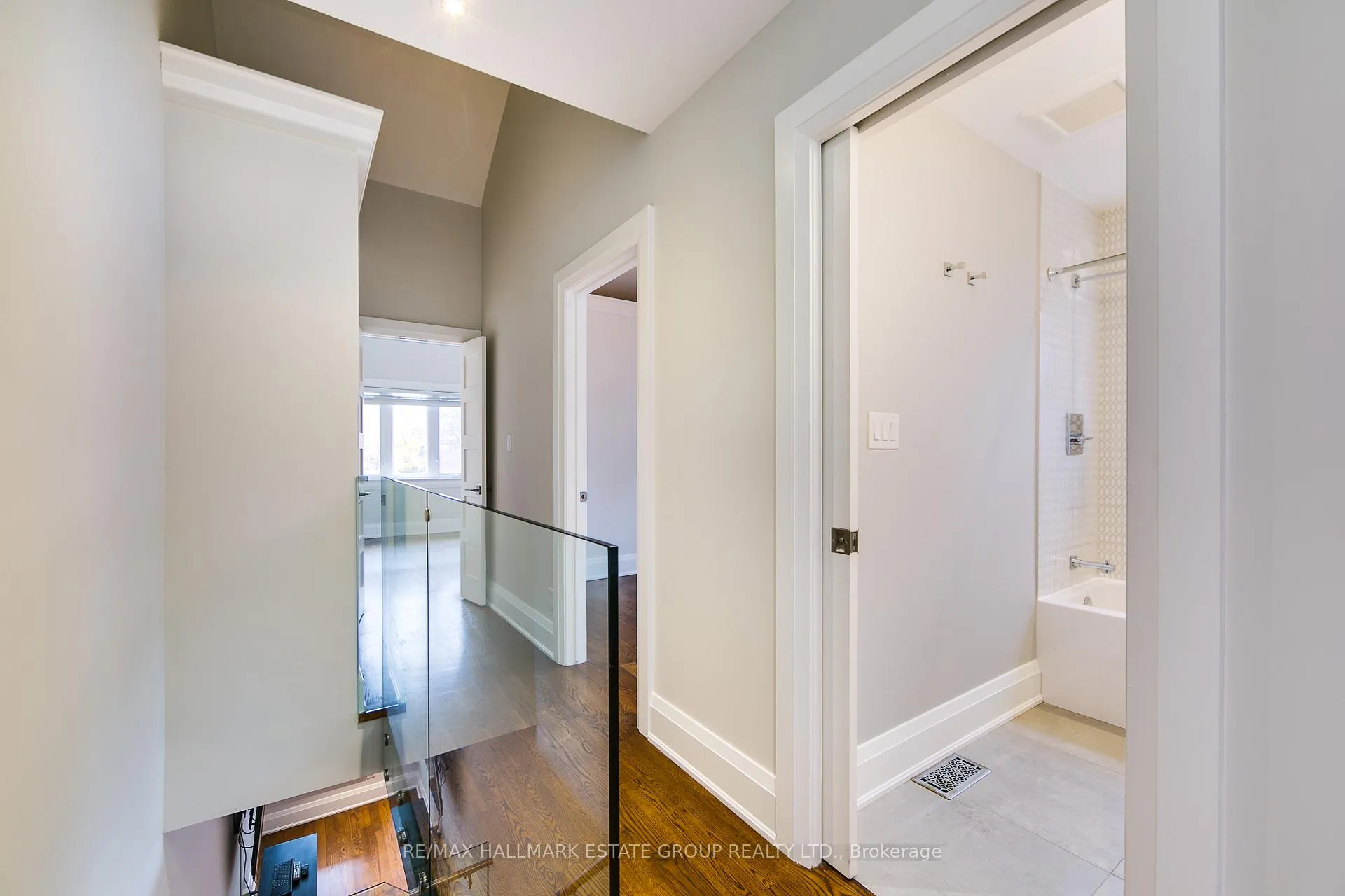 Photo 19 of 288 Queensdale Avenue, Toronto, Danforth Village-East York — HOMEH