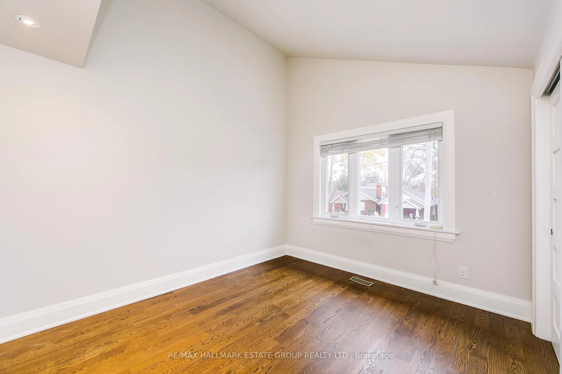 Photo 22 of 288 Queensdale Avenue, Toronto, Danforth Village-East York — HOMEH