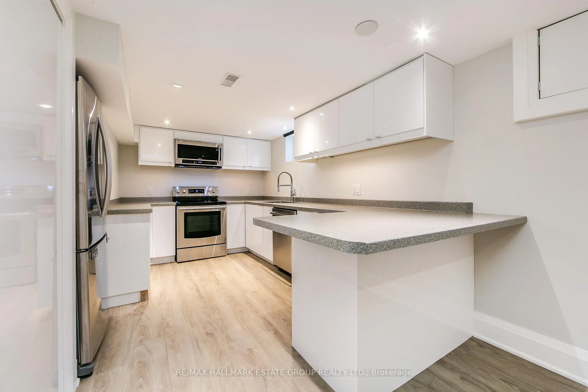 Photo 31 of 288 Queensdale Avenue, Toronto, Danforth Village-East York — HOMEH