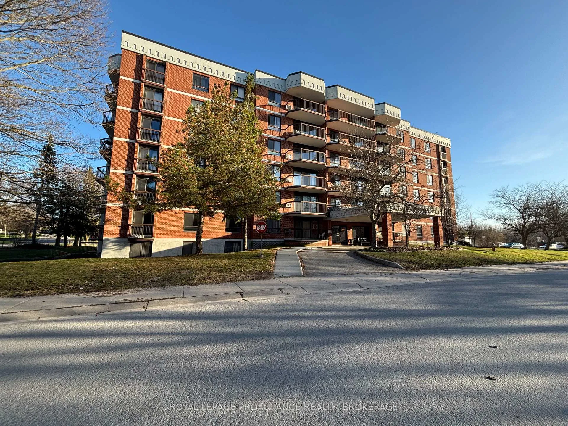 Photo 1 of Unit 505, 14 Greenview Drive, Kingston, Central City West — HOMEH