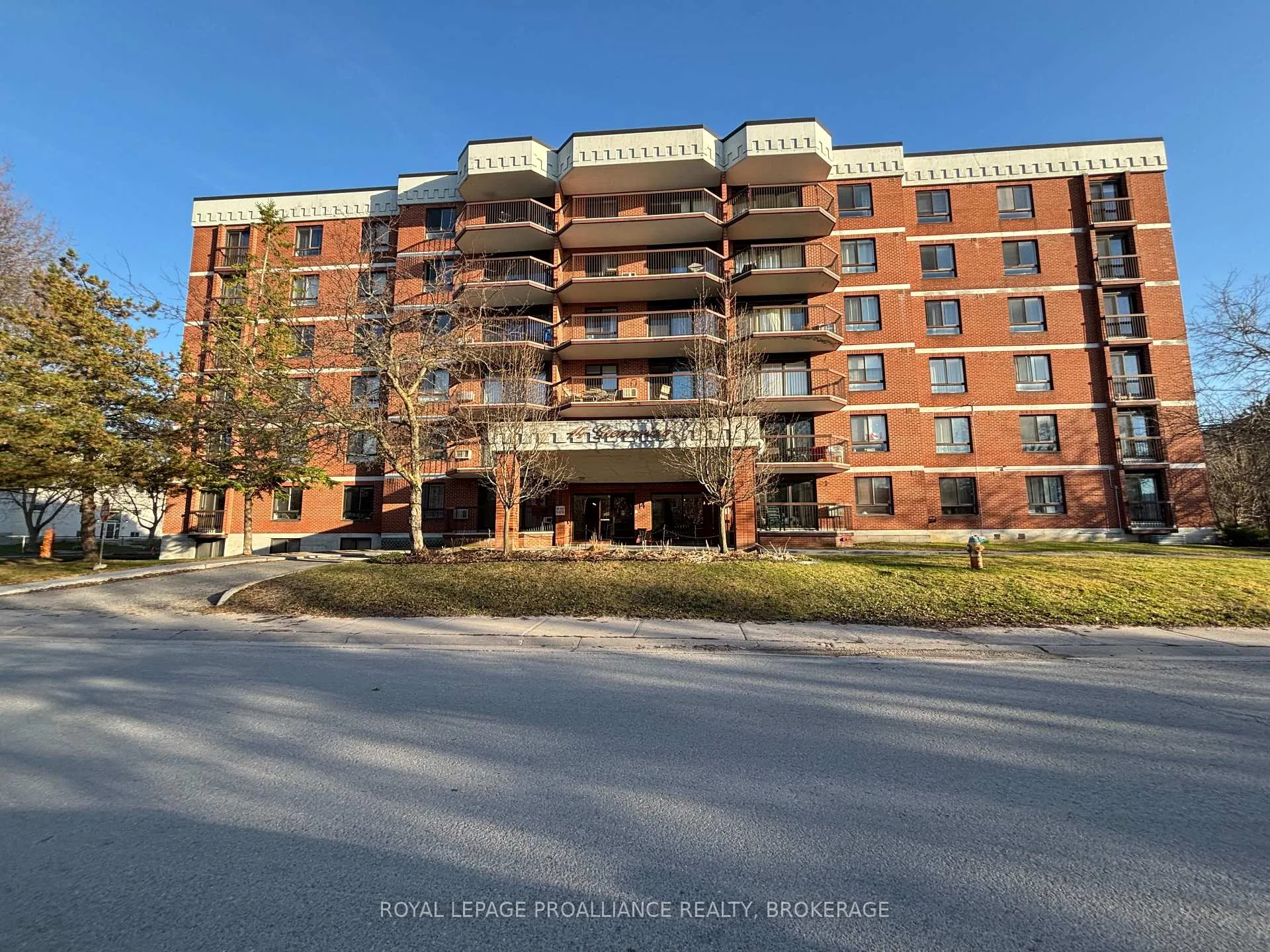 Photo 2 of Unit 505, 14 Greenview Drive, Kingston, Central City West — HOMEH