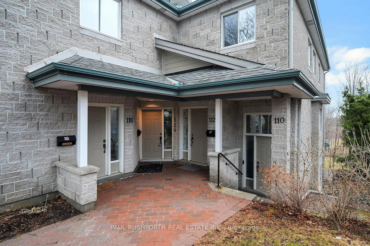 Photo 2 of 112 Robson Court, Ottawa, Kanata - Kanata Lakes/Heritage Hills — HOMEH