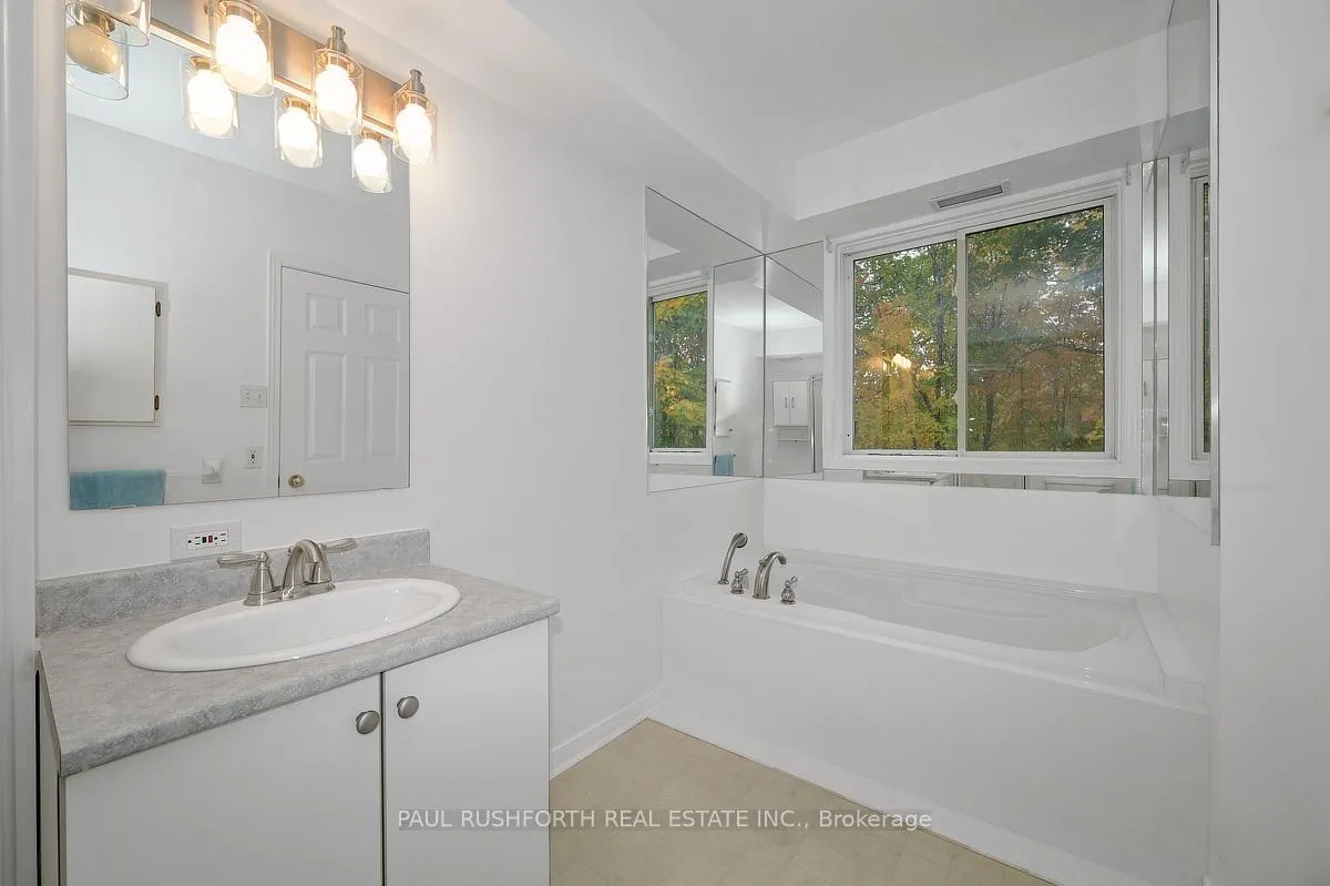 Photo 16 of 112 Robson Court, Ottawa, Kanata - Kanata Lakes/Heritage Hills — HOMEH