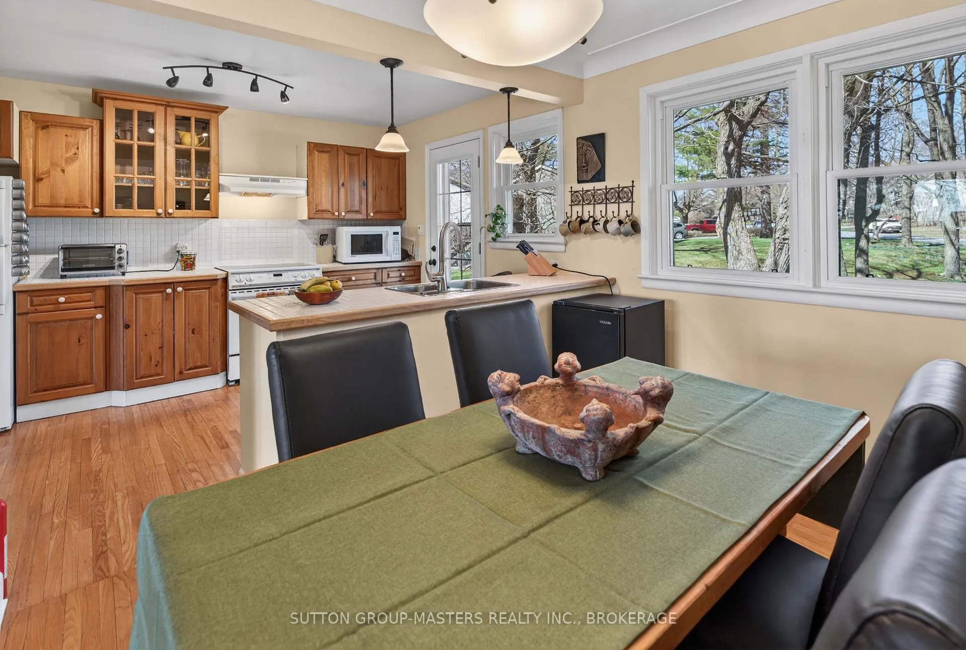 Photo 23 of 737 Tacoma Crescent, Kingston, South of Taylor-Kidd Blvd — HOMEH