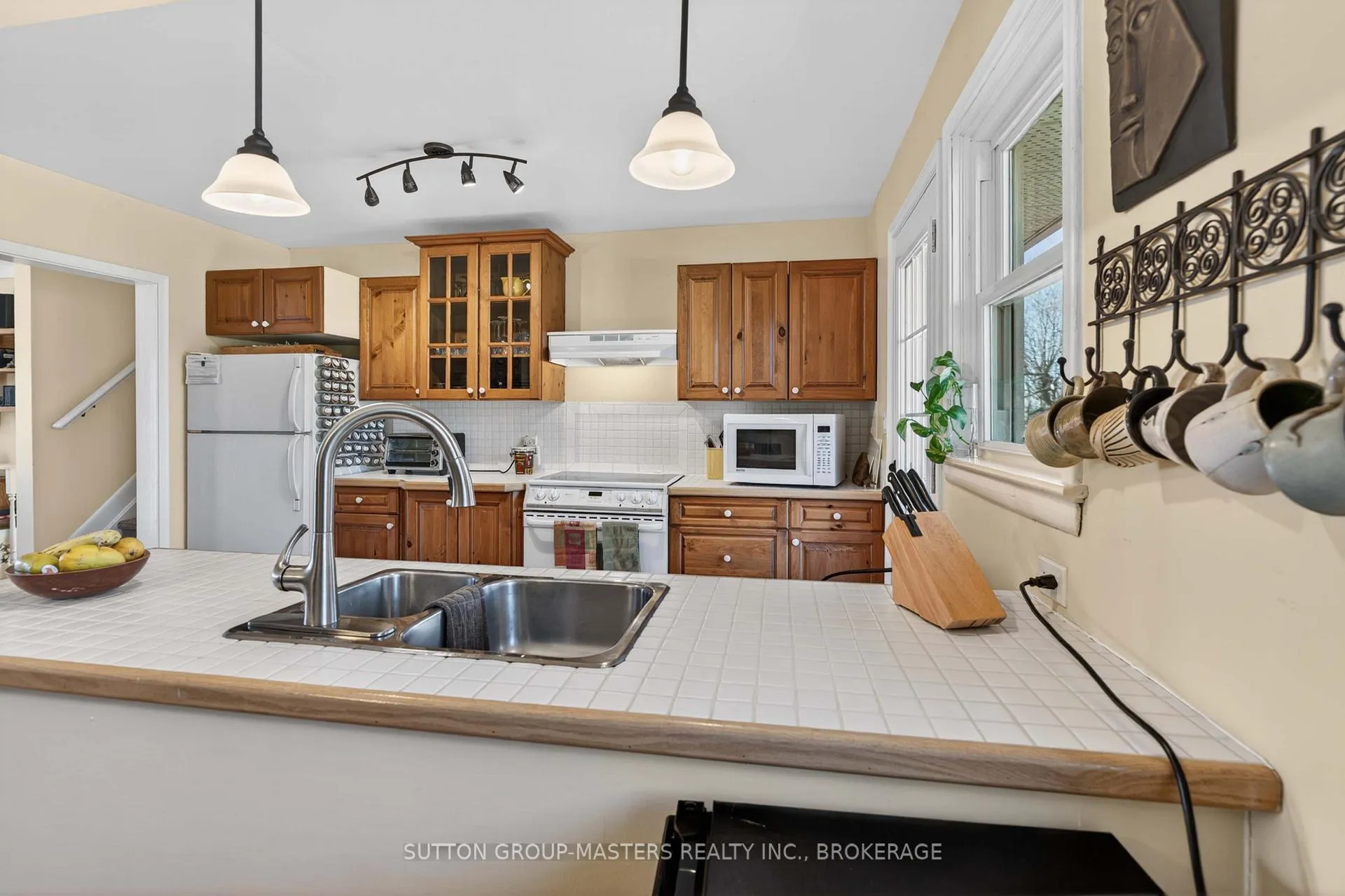 Photo 25 of 737 Tacoma Crescent, Kingston, South of Taylor-Kidd Blvd — HOMEH