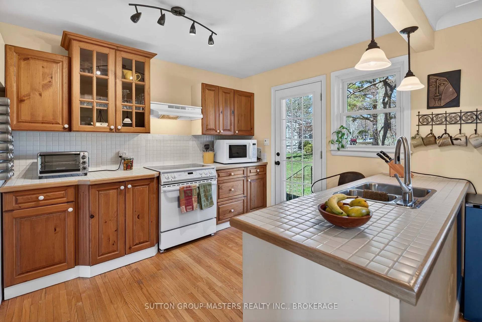 Photo 26 of 737 Tacoma Crescent, Kingston, South of Taylor-Kidd Blvd — HOMEH