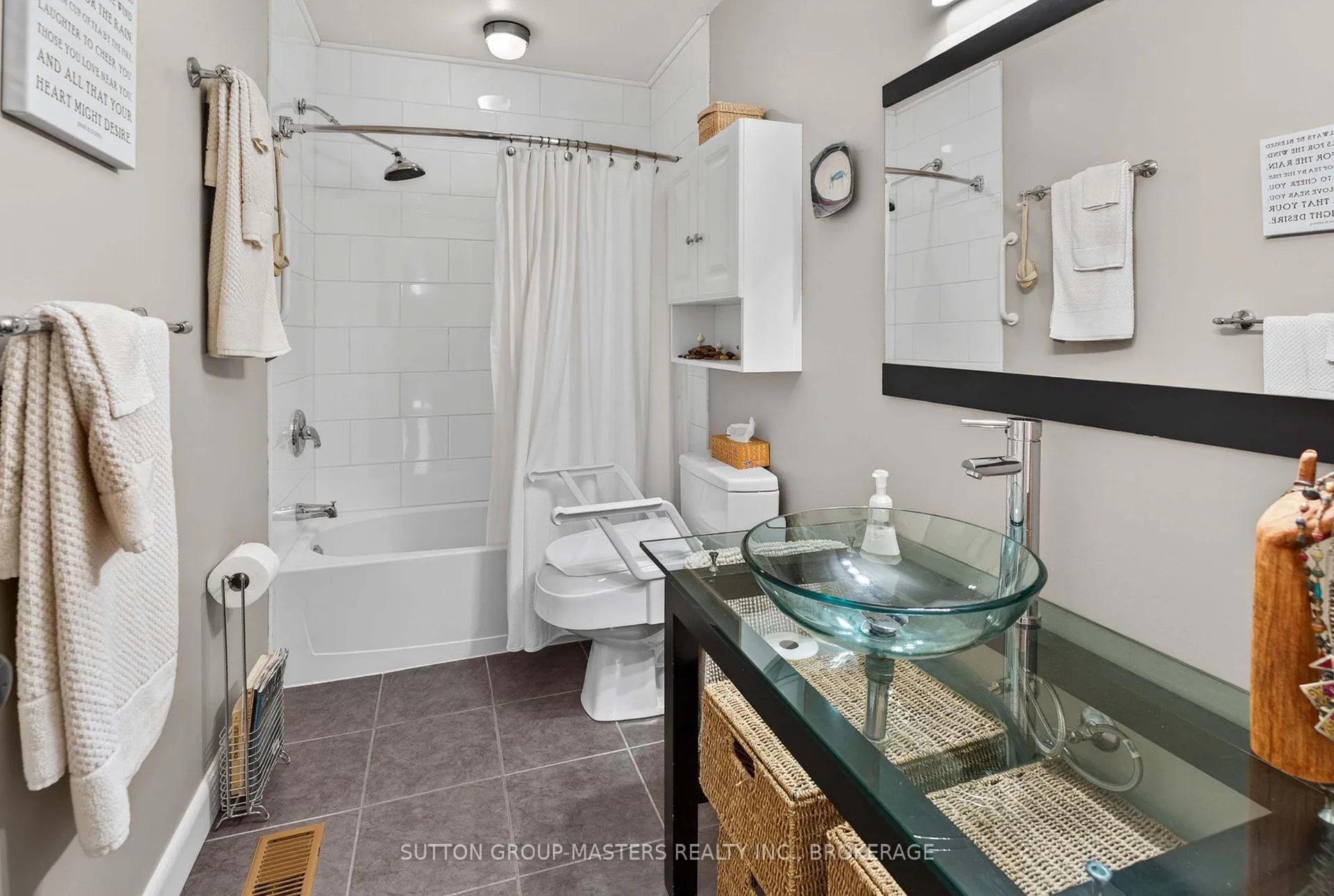 Photo 33 of 737 Tacoma Crescent, Kingston, South of Taylor-Kidd Blvd — HOMEH