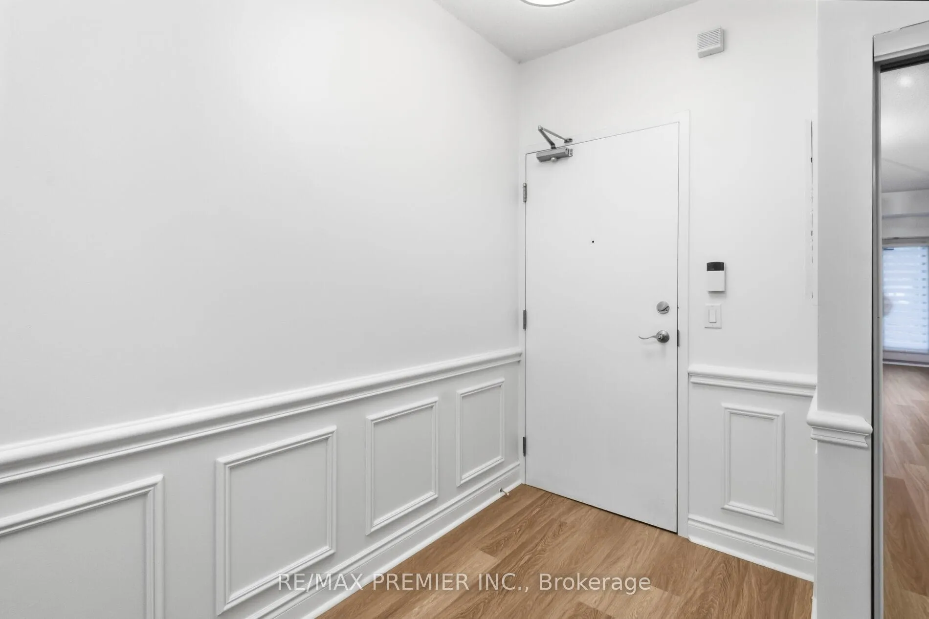 Photo 4 of Unit 106, 8201 Islington Avenue, Vaughan, Islington Woods — HOMEH
