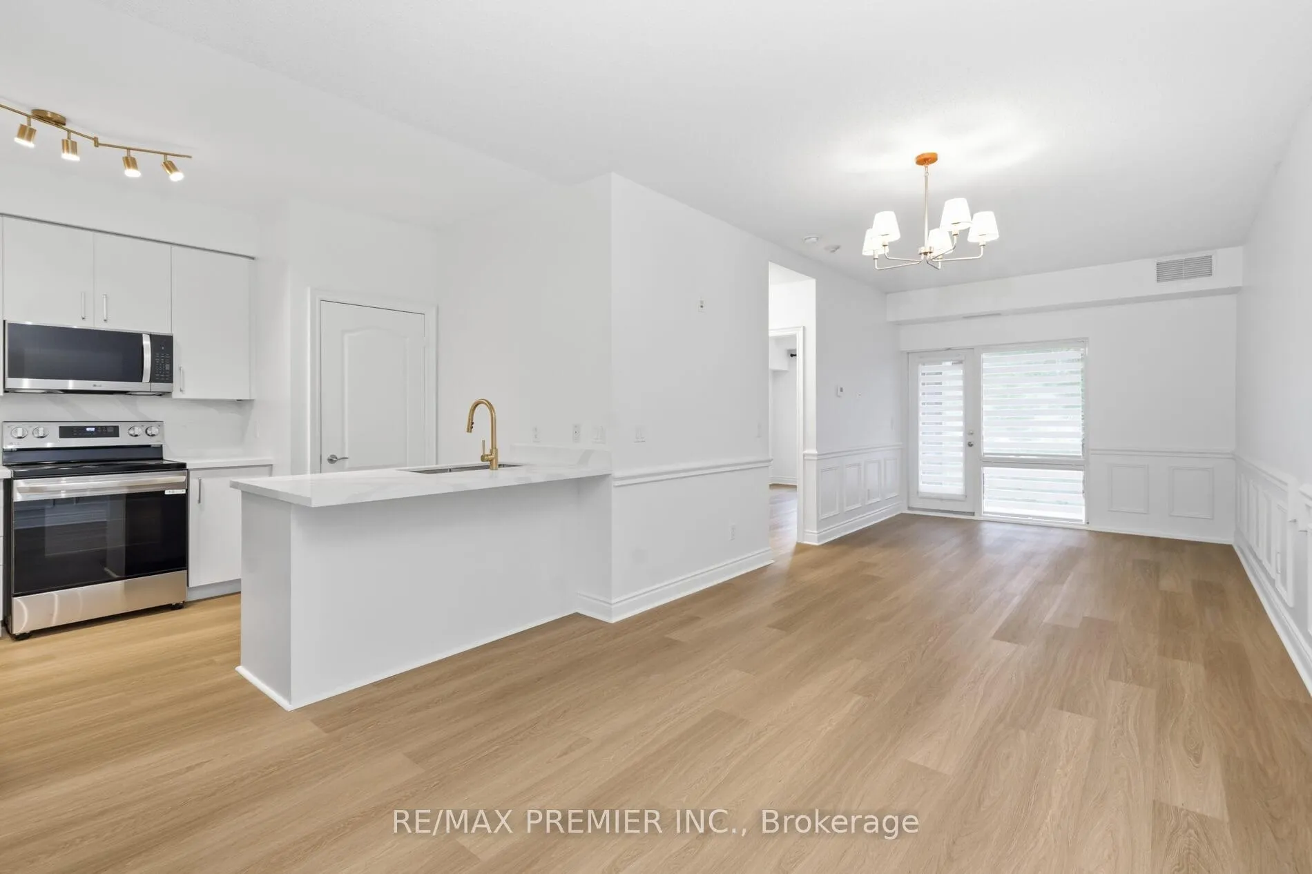 Photo 5 of Unit 106, 8201 Islington Avenue, Vaughan, Islington Woods — HOMEH